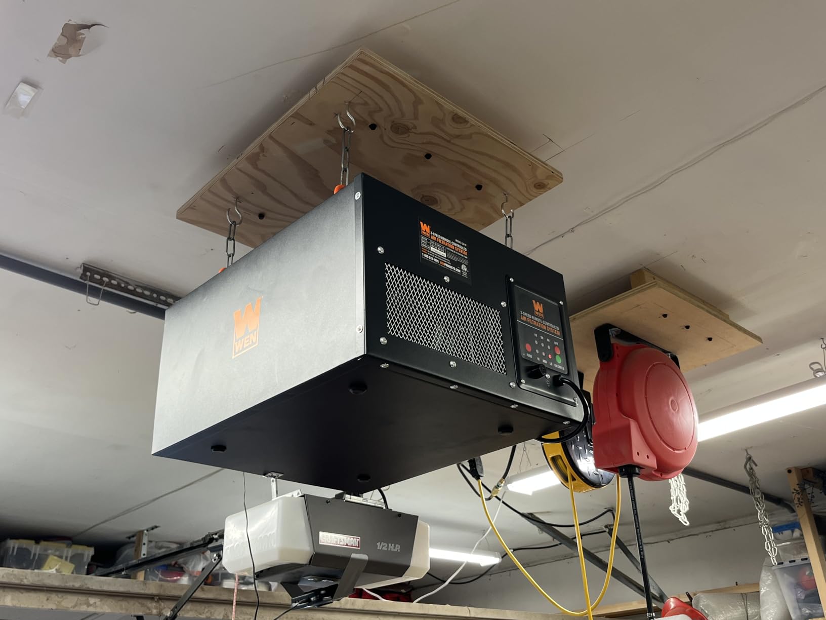 WEN 3410 3-Speed Remote-Controlled Air Filtration System (300/350/400 CFM), Basic w/ RF Remote (400 CFM) , Black customer photo 2