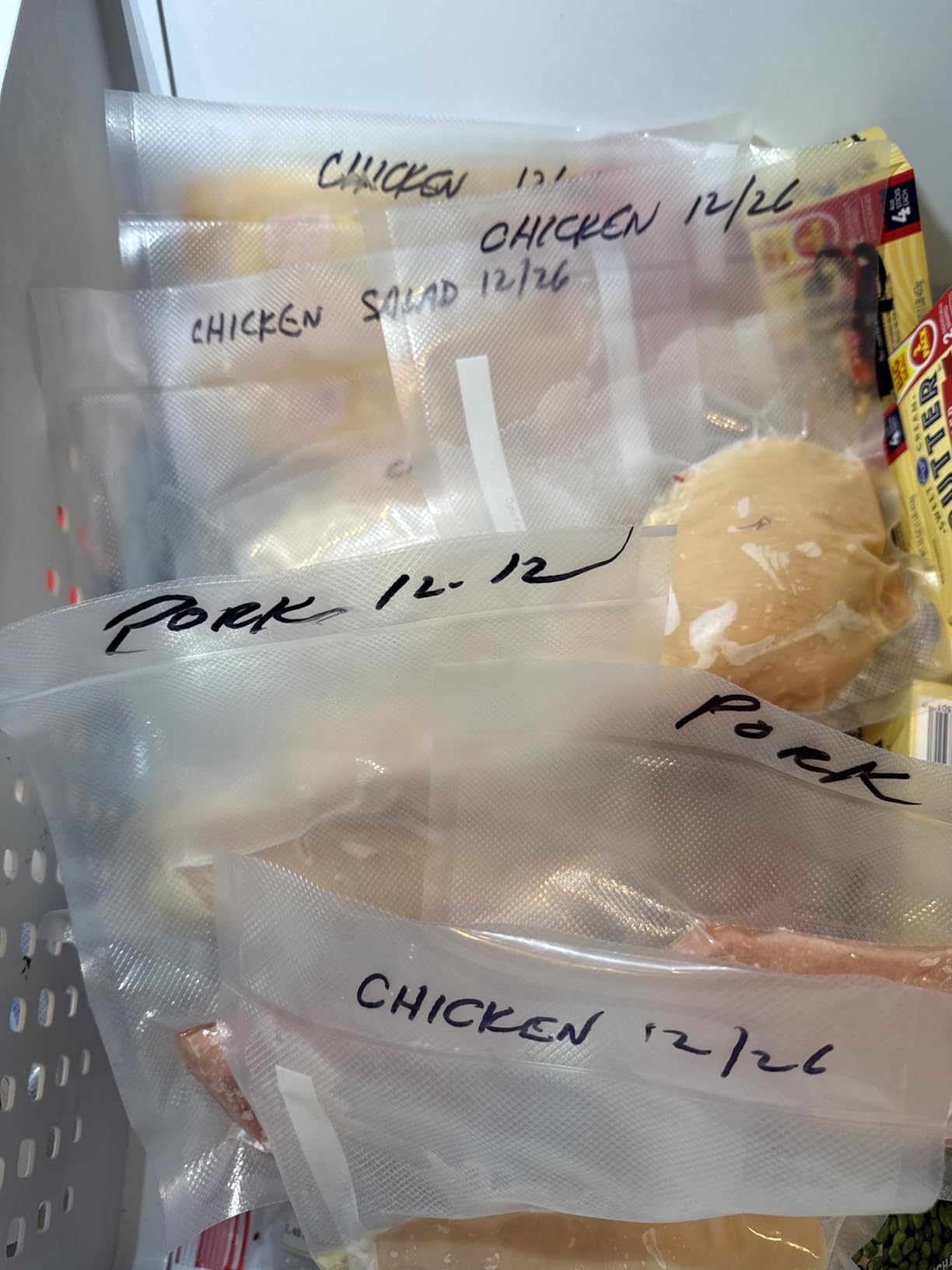 FoodSaver Vacuum Sealer Machine, Automatic Bag Detection, Sous Vide Friendly, with sealer bags, roll, handheld vacuum sealer, black customer photo 2