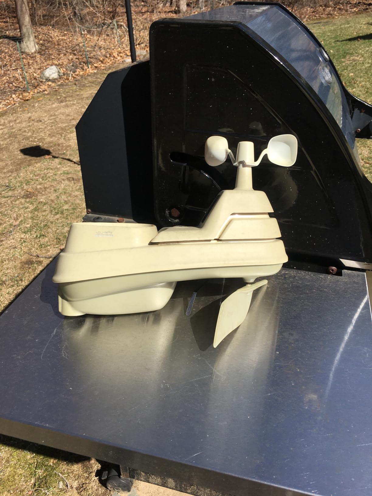 AcuRite Iris (5-in-1) Indoor/Outdoor Wireless Weather Station for Indoor and Outdoor Temperature and Humidity, Wind Speed and Direction, and Rainfall with Digital Display (01512M) customer photo 1