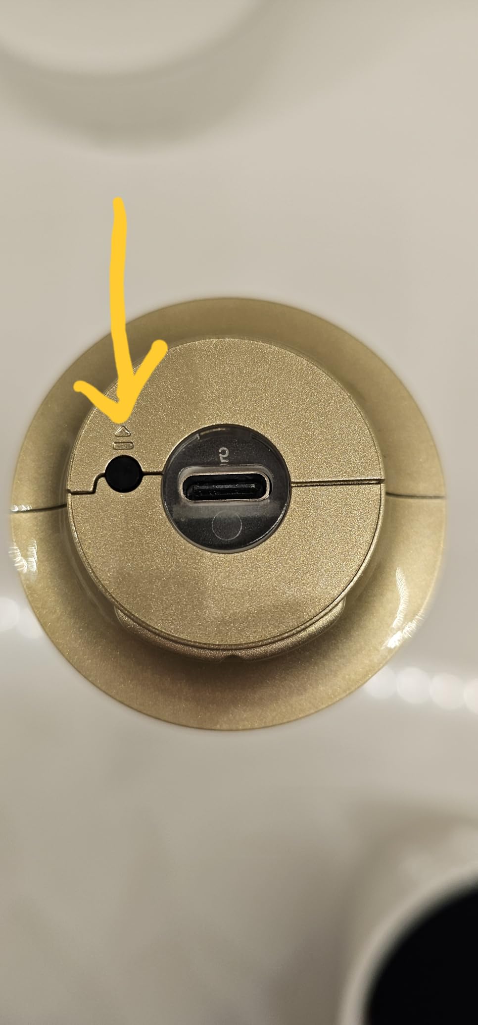 Rabbit Automatic Electric Corkscrew - Hands-Free Wine Opener with Integrated Foil Cutter, Rechargeable Cordless Electric Bottle Opener for All Cork Types - Barware Essential & Kitchen Tools customer photo 1