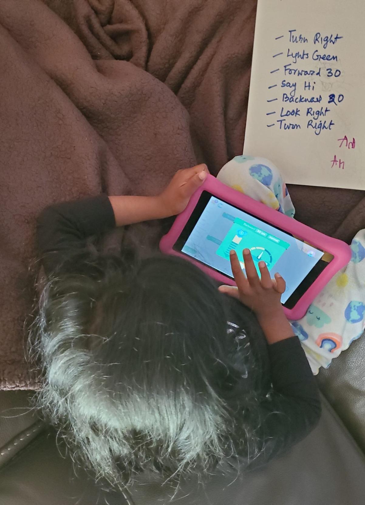 Wonder Workshop Dash Robot - Coding Robots for Kids 6+ - Voice Activated STEM Robot Toys customer photo 1