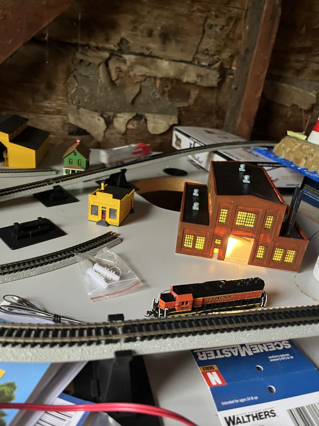 Just Plug: Lights & Hub Set w/Dimmer Controls: Warm White Stick-On LED Lights w/24 Cable (2) Woodland Scenics customer photo 1