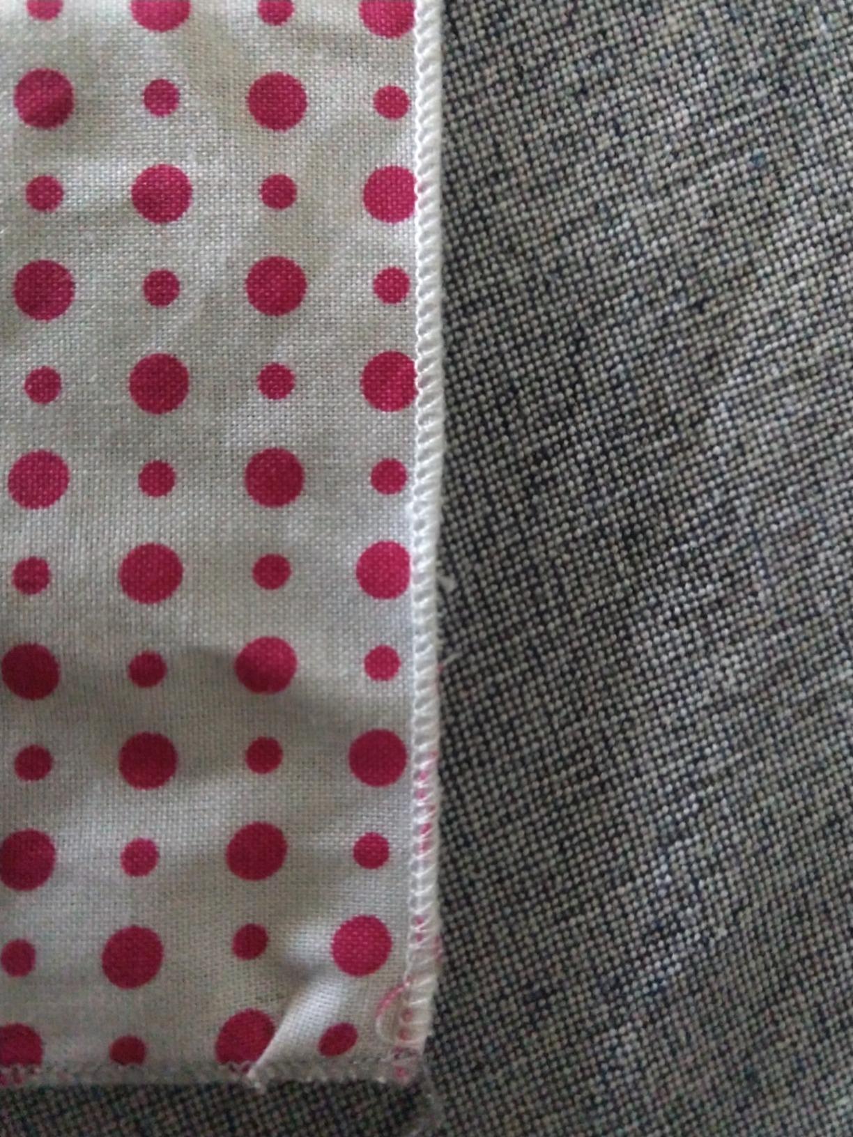 Juki Pearl Line MO-654DE 2/3/4 Thread Overlock Serger with Bonus Items: Electronic Workbook CD and Instructional DVD Video customer photo 1