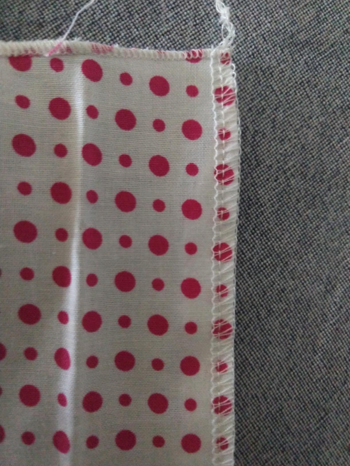 Juki Pearl Line MO-654DE 2/3/4 Thread Overlock Serger with Bonus Items: Electronic Workbook CD and Instructional DVD Video customer photo 2