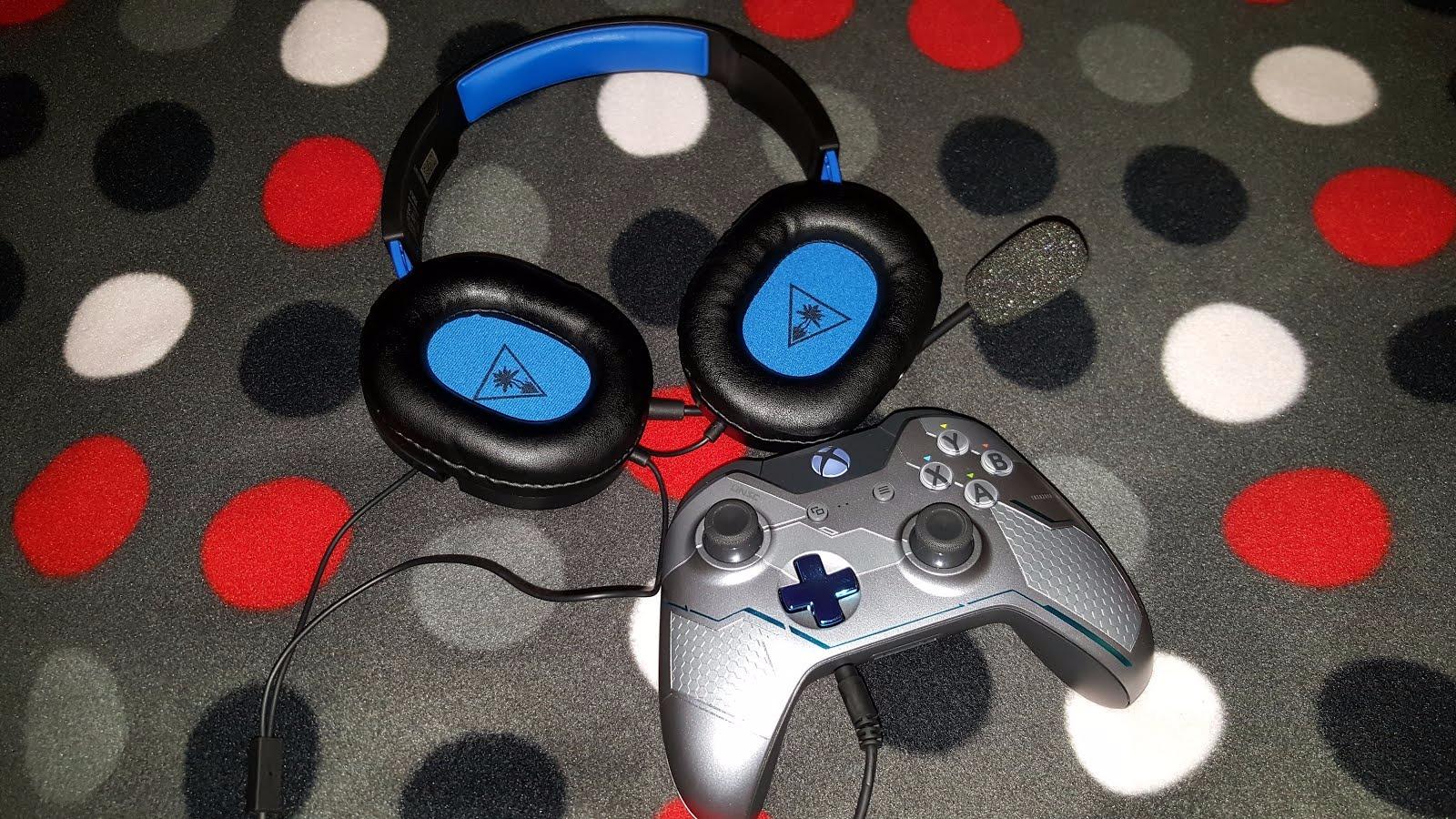 Turtle Beach Recon 50 Wired Gaming Headset - PC, Mac, PS4, PS5, Xbox Series X|S & Xbox One, & Mobile/Tablet with 3.5mm Removable Mic, 40mm Speakers, & In-line Controls - Black customer photo 2