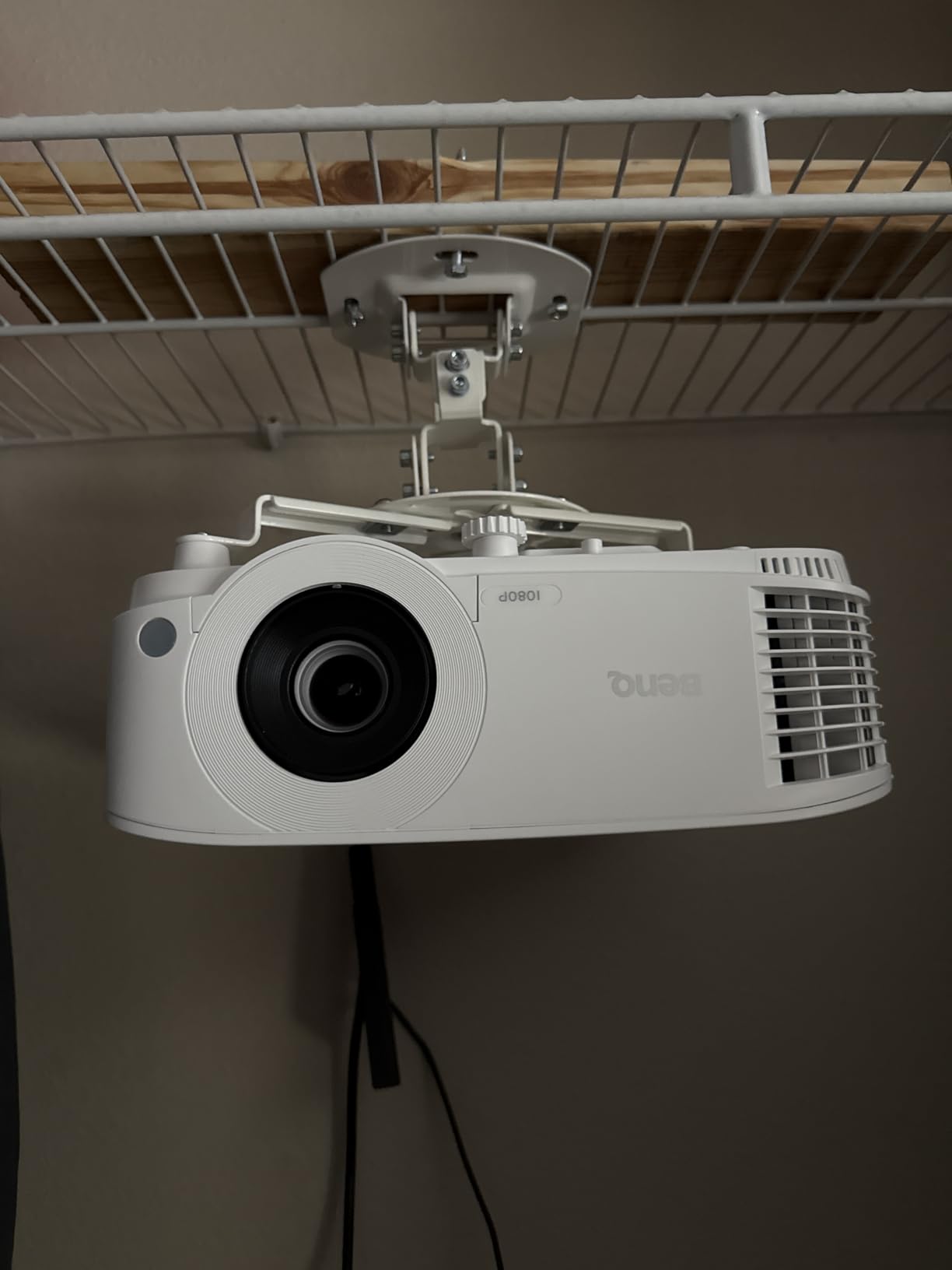 VIVO Universal Adjustable Ceiling Projector, Projection Mount Extending Arms Mounting Bracket, White, MOUNT-VP01W customer photo 2