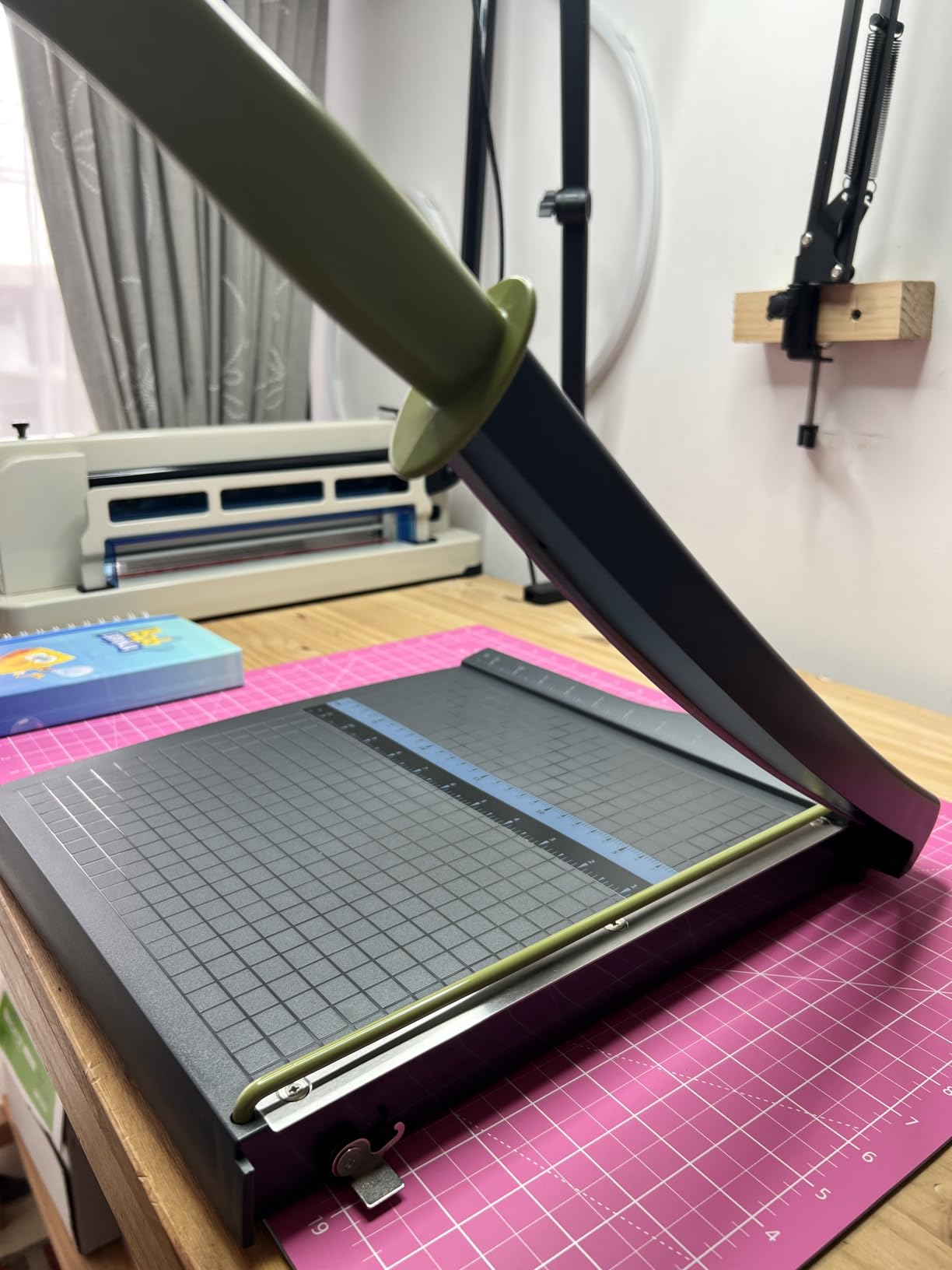 Swingline Paper Cutter, Guillotine Trimmer, 12