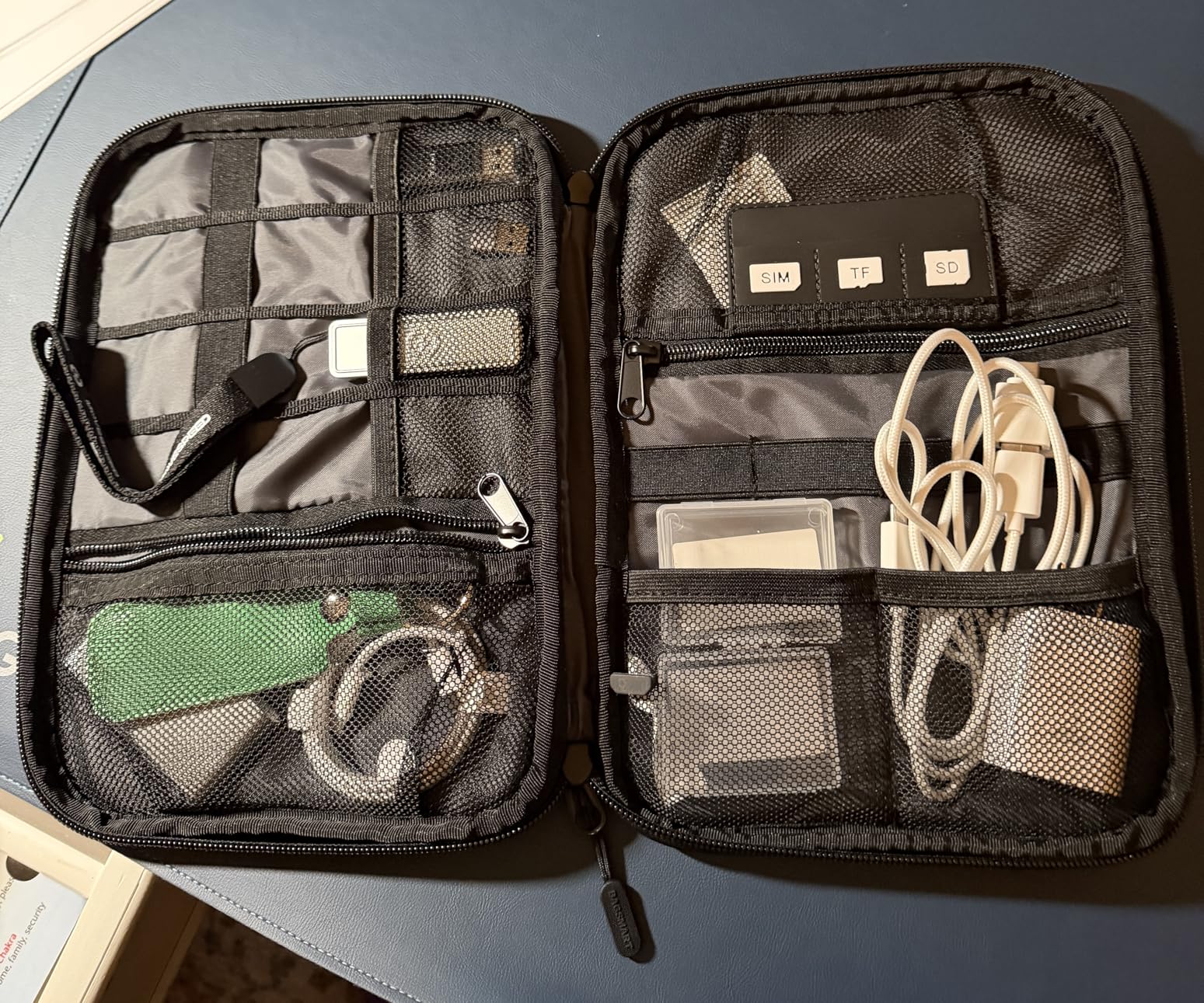 BAGSMART Large Electronics Travel Organizer Case, Tech Accessories Cord Storage Bag for Phone, Power Bank, SD Card, Cables, Black customer photo 2