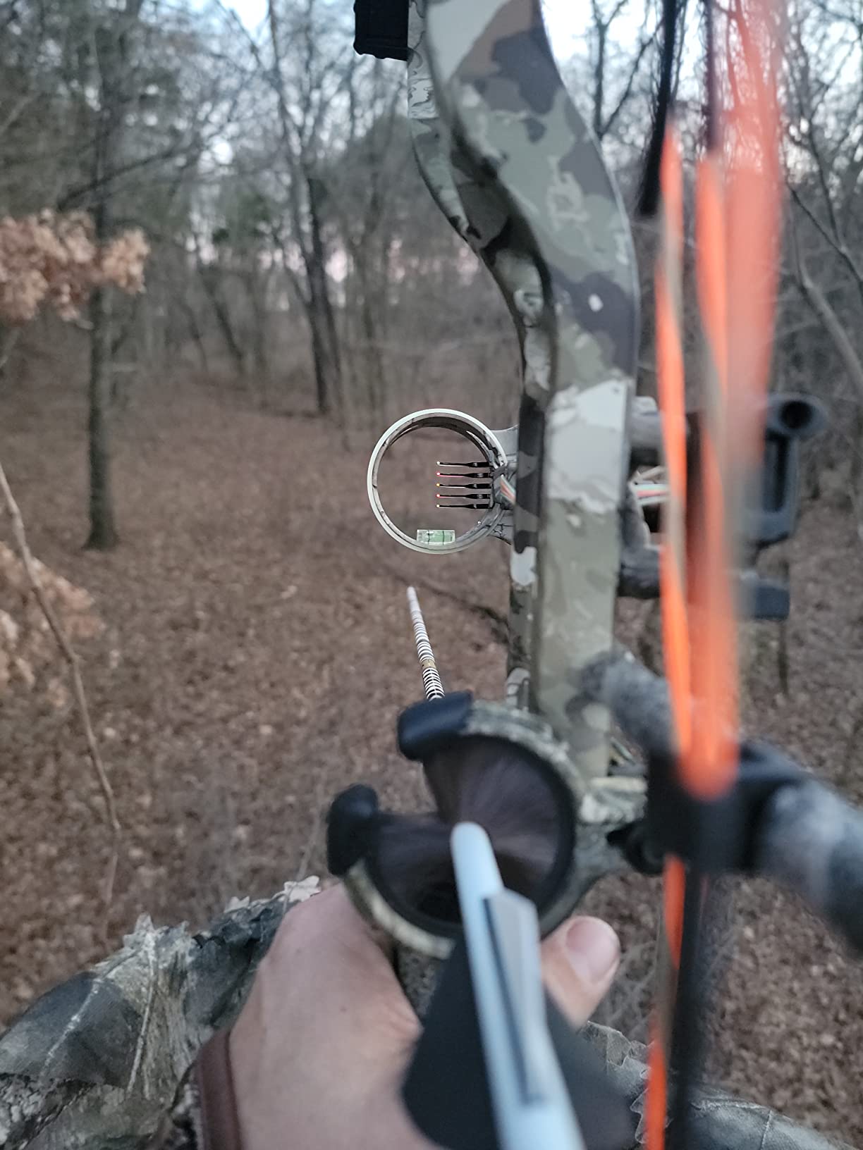 TRUGLO Carbon Xtreme 5-Pin Highly-Visible Durable Ultra-Lightweight Carbon Composite Archery Bow Sight with Large Circular Field of View - Adjustable for Right & Left-Hand Shooters customer photo 2