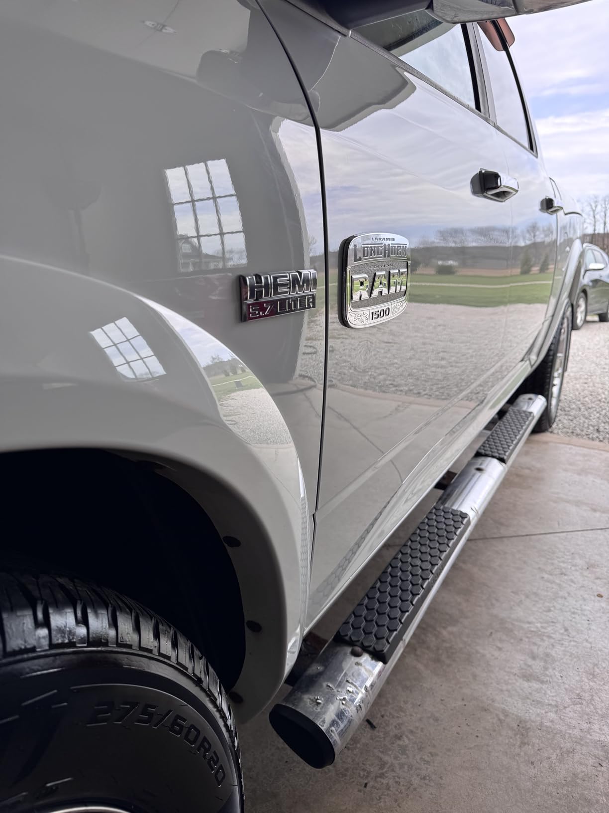 Chemical Guys Clay Bar and Luber Synthetic Lubricant Kit - Light/Medium Duty OG Clay Bar for Removing embedded dirt from Paint, Glass, and Metal customer photo 2