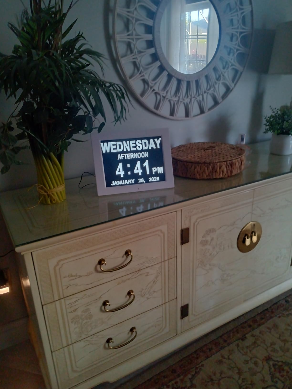 American Lifetime New 2026 Dementia Clock Large Digital Clock for Seniors, Large Display with Custom Alarms, Calendar Clock with Day & Date for Elderly, Clear Numbers Alzheimer Digital Clock White customer photo 2