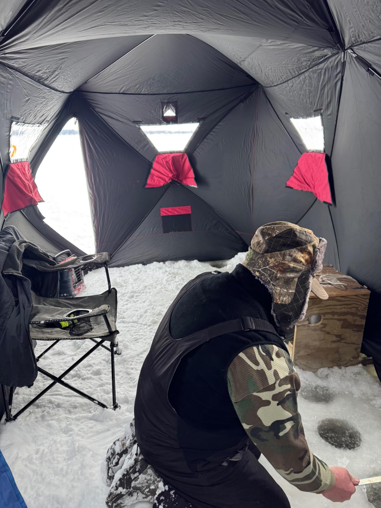 THUNDERBAY Ice Cube Series Pop-Up Hub-Style Ice Fishing Shelter, 68-112 Square Feet of Fishable Area, Portable 6-8 Person Ice Shanty customer photo 1