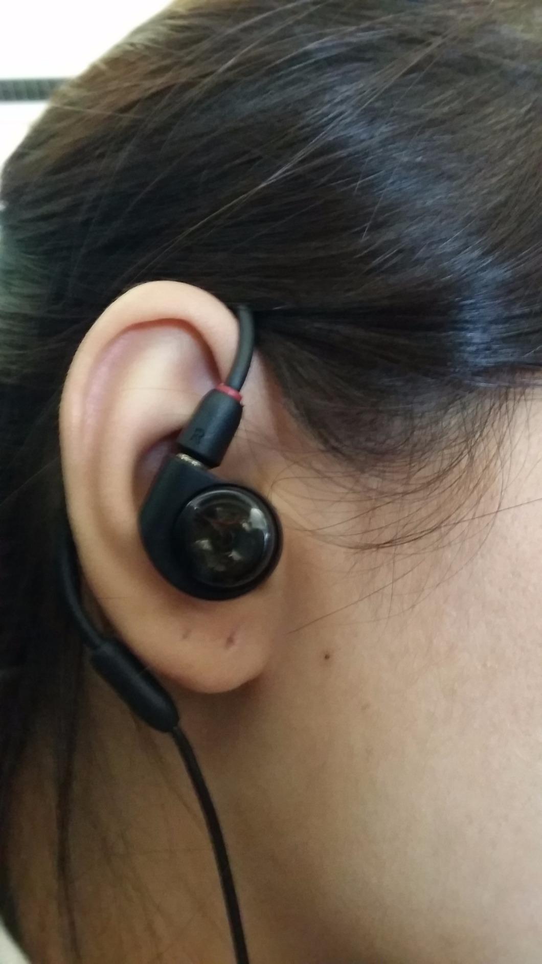 Audio-Technica ATH-E40 Professional in-Ear Monitor Headphones customer photo 1