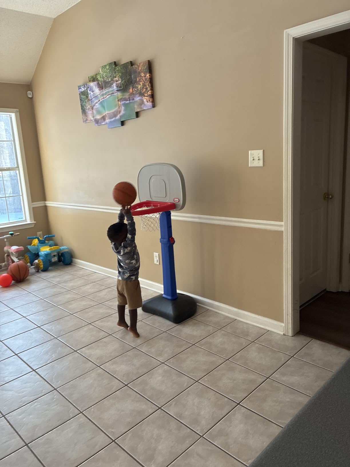 Little Tikes Easy Score Basketball Set, Blue, 3 Balls - Amazon Exclusive, 23.75 x 22 x 61 inches customer photo 1
