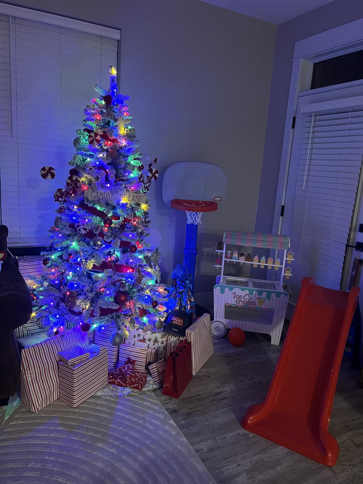 Little Tikes Easy Score Basketball Set, Blue, 3 Balls - Amazon Exclusive, 23.75 x 22 x 61 inches customer photo 2