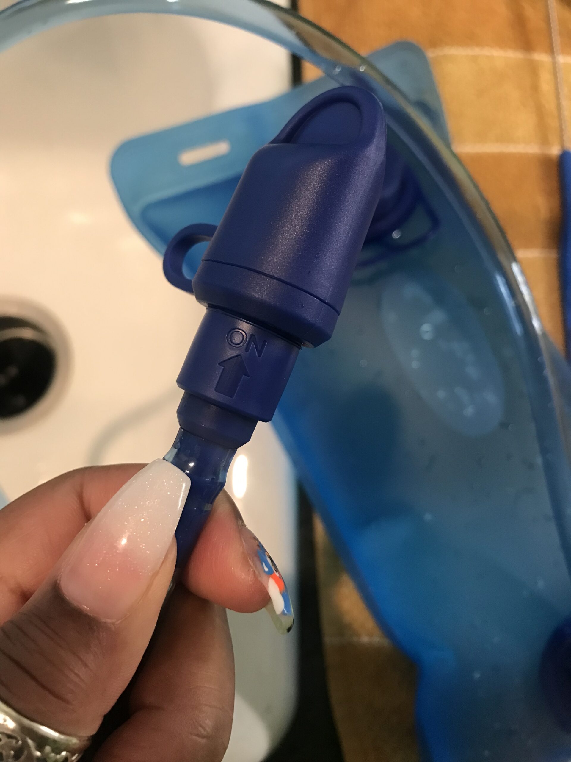 KUYOU Running Hydration Vest - Lightweight Insulated Hydration Backpack with 2L Water Bladder, Adjustable Chest Straps and Reflective Water Backpack for Running Marathon Race Hiking Cycling customer photo 1