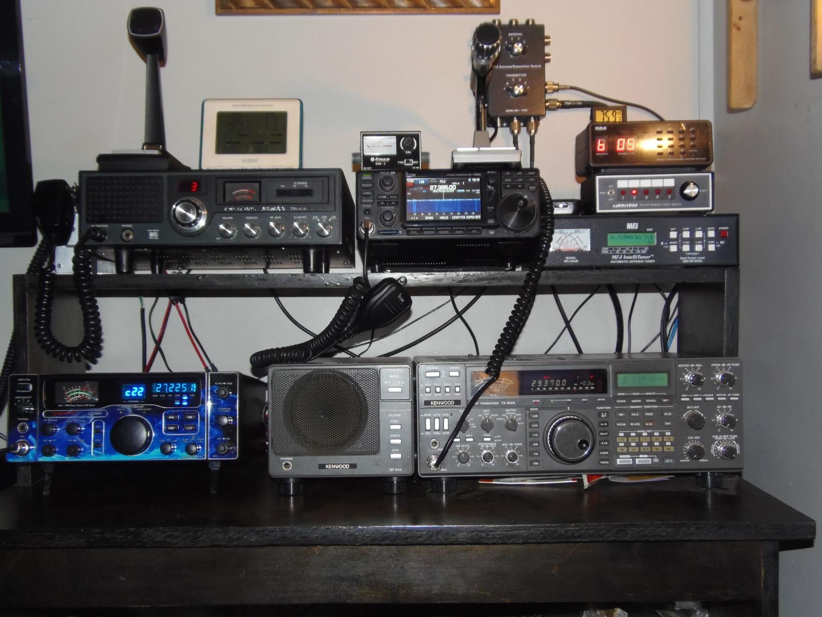 ICOM 7300 02 Direct Sampling Shortwave Radio Black customer photo 2