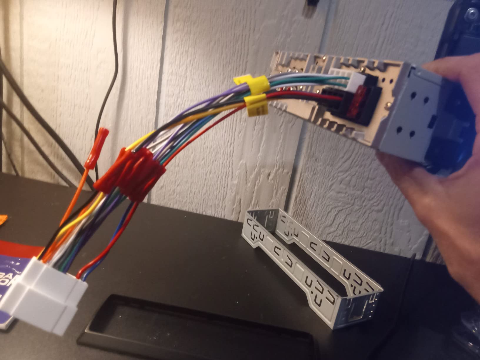 BOSS Audio Systems 616UAB Car Stereo With Bluetooth - Single DIN, MP3, USB, Aux-in, AM/FM, No CD DVD Player customer photo 1