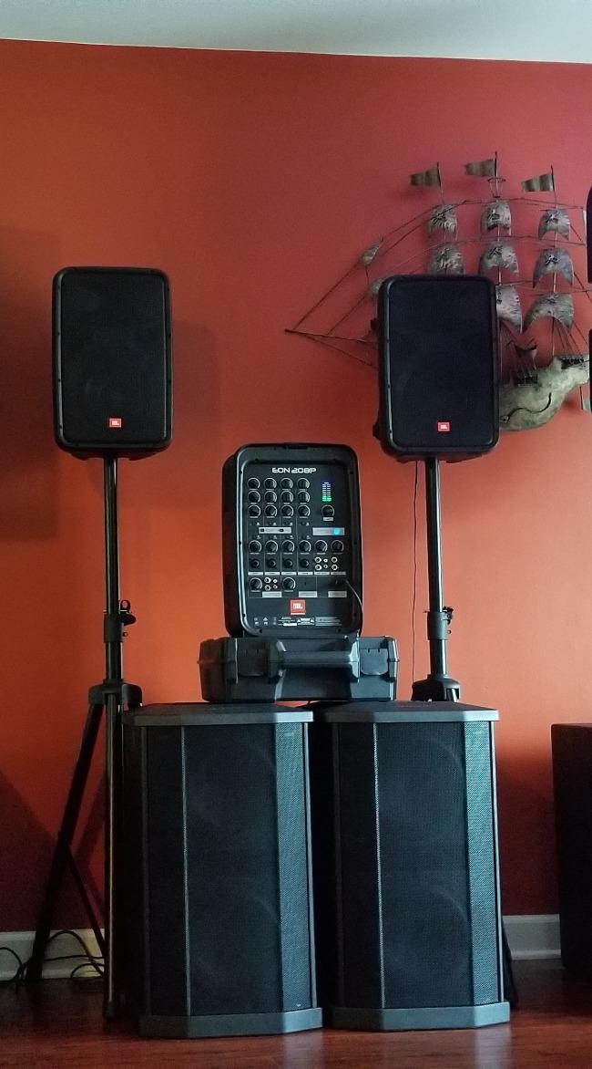 JBL Professional EON208P Portable All-in-One Dual Speaker 2-way PA System with AKG Vocal Microphone, 8-Channel Mixer and Bluetooth customer photo 1