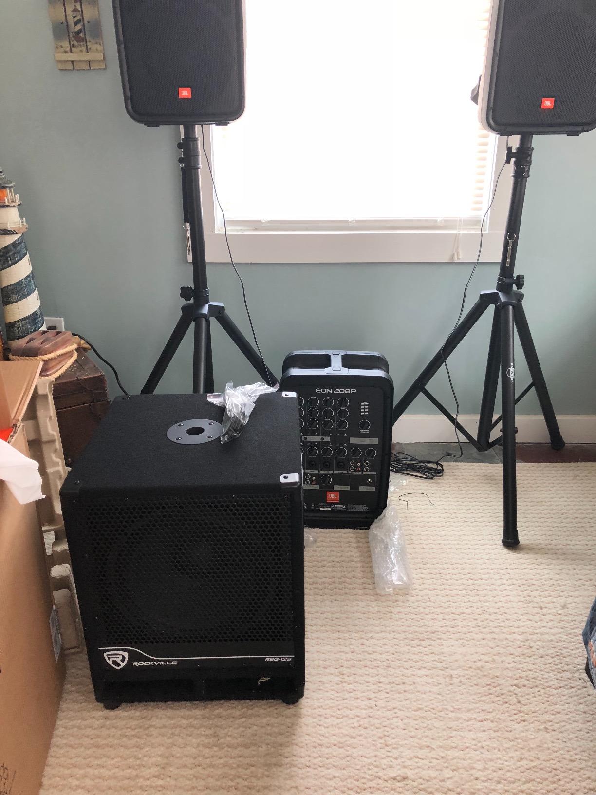 JBL Professional EON208P Portable All-in-One Dual Speaker 2-way PA System with AKG Vocal Microphone, 8-Channel Mixer and Bluetooth customer photo 2