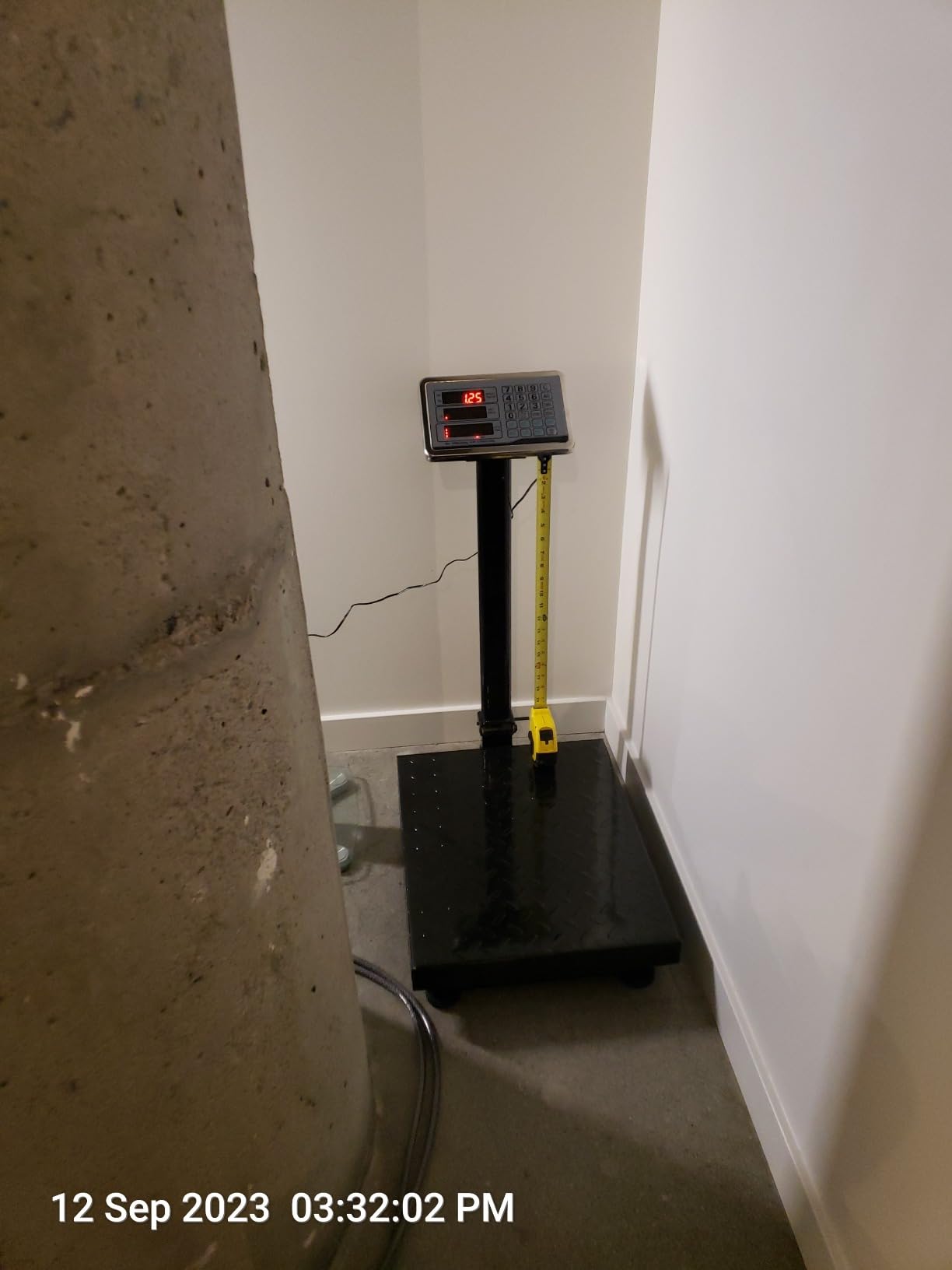 Houseables Industrial Scale, Platform Scale, 600 LB, Large, Weight Machine for Luggage, Shipping, Packages, Floor, Commercial, Heavy Duty, Box, Postal, Laundry, Warehouse, Luggage Weighing, Digital customer photo 1