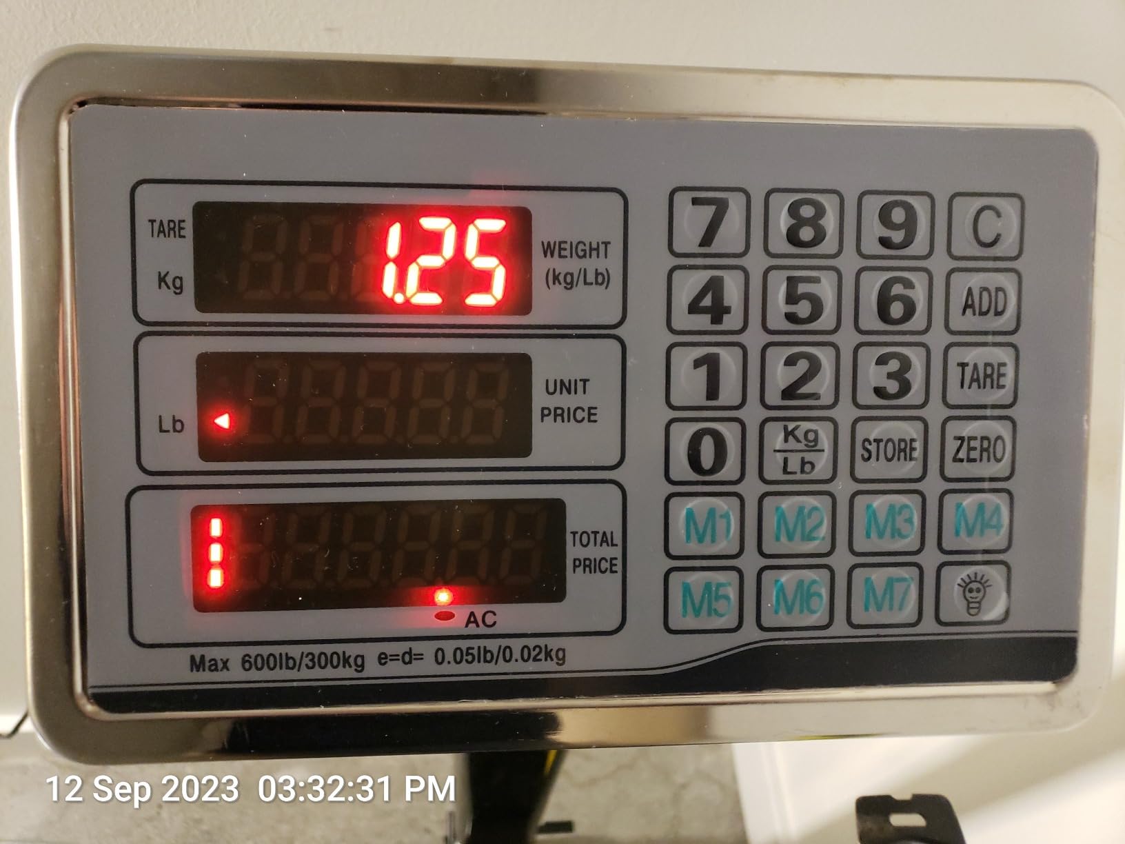 Houseables Industrial Scale, Platform Scale, 600 LB, Large, Weight Machine for Luggage, Shipping, Packages, Floor, Commercial, Heavy Duty, Box, Postal, Laundry, Warehouse, Luggage Weighing, Digital customer photo 2