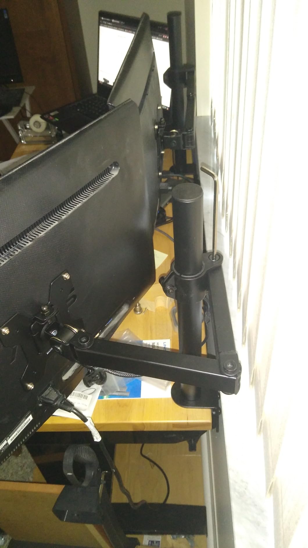 WALI Monitor Arm Mount for Desk, Single Extra Tall Computer Desk Mount, Monitor Bracket Mount Stand Single, up to 32 inch, 22 lbs (M001XL), Black customer photo 2