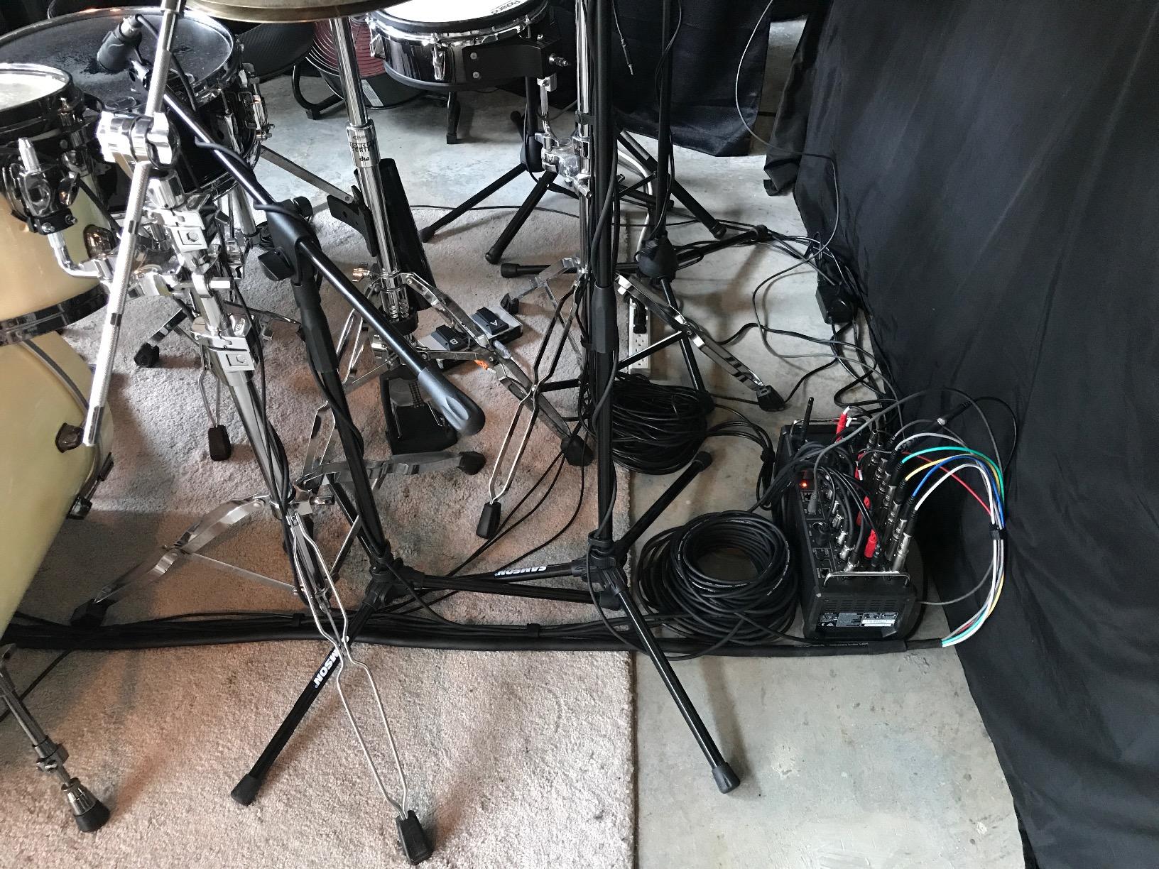 Behringer X AIR XR18 18-Channel, 12-Bus Digital Mixer for iPad/Android Tablets with 16 Programmable Midas Preamps, Integrated Wifi Module and Multi-Channel USB Audio Interface customer photo 2