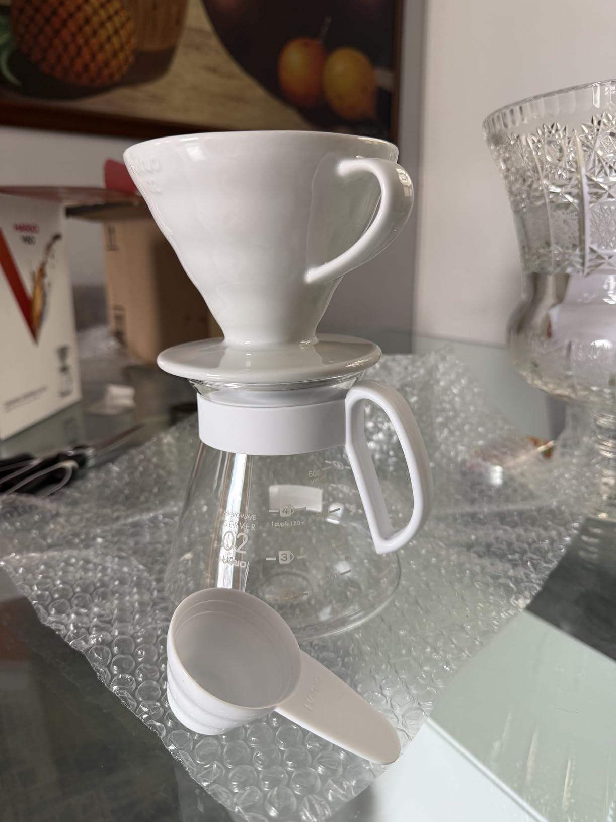 Hario V60 Ceramic Pour Over Coffee Set, Size 02, White customer photo 1