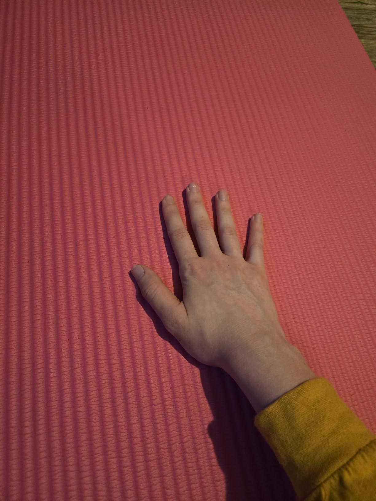 Amazon Basics Extra Thick Exercise Yoga Mat with Carrying Strap customer photo 2