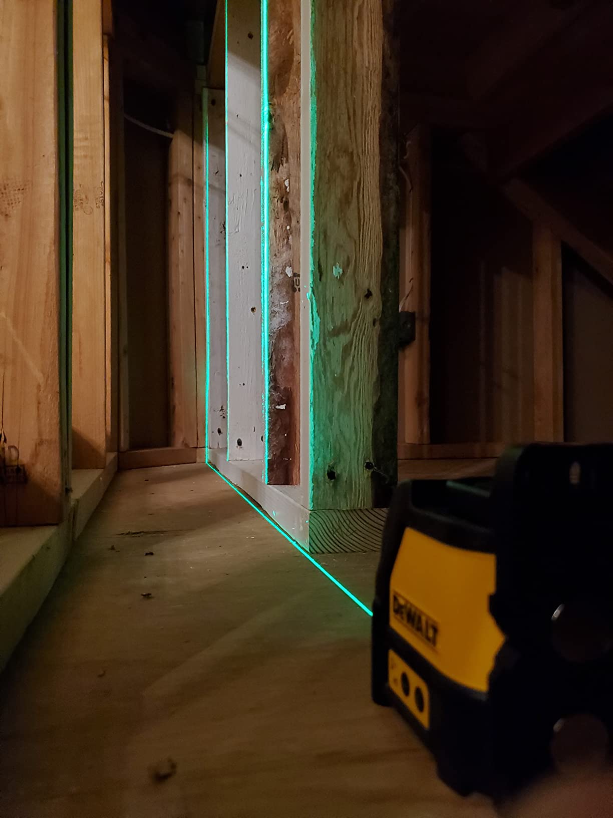 DEWALT Level, Cross Line Laser, Green (DW088CG) customer photo 2