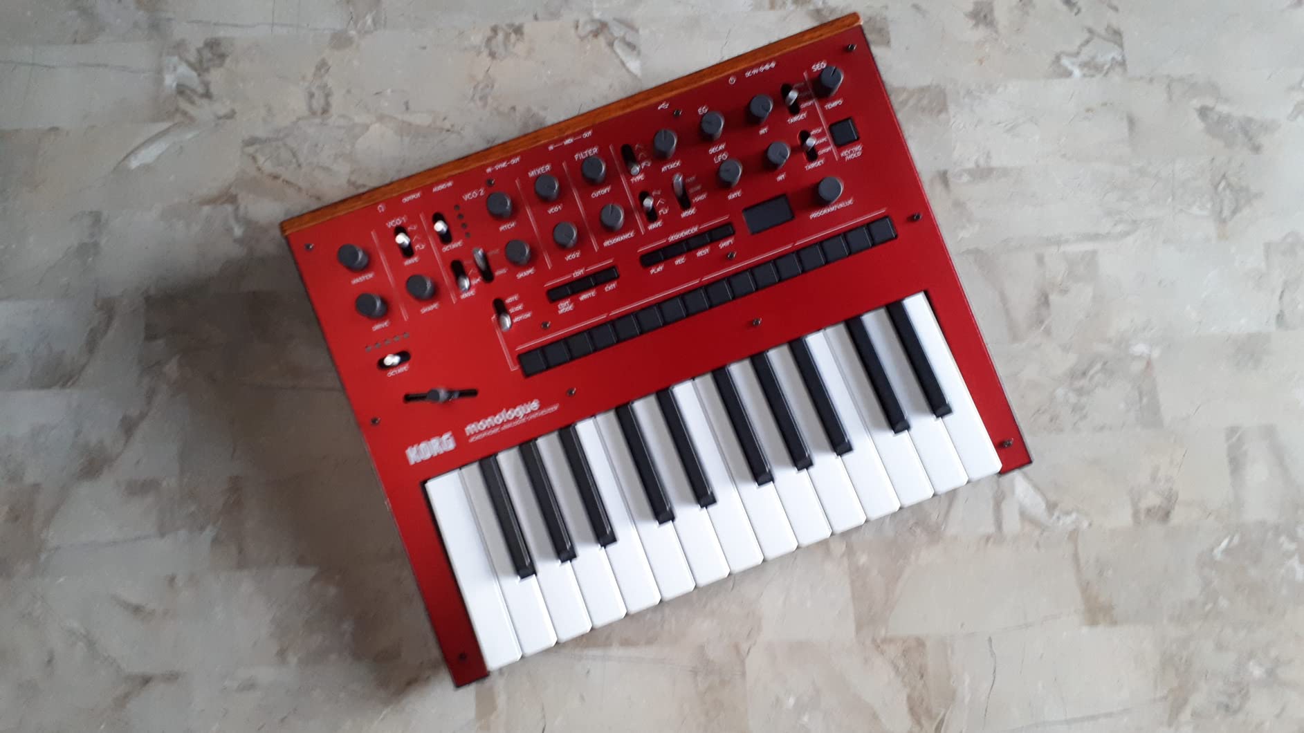 Korg Monologue Monophonic Analog Synthesizer (Black) customer photo 2