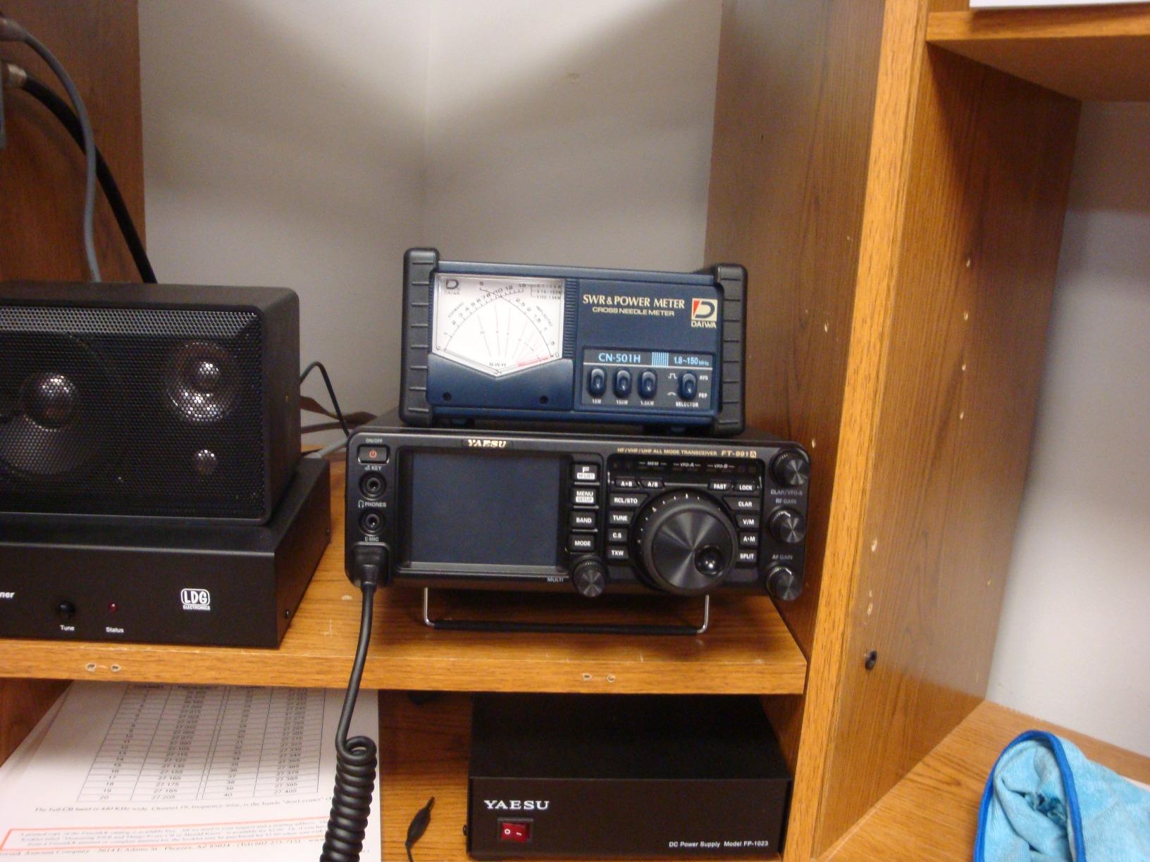 Daiwa CN-501H HF/VHF Cross-Needle SWR & Power Meter, 1.8-150 MHz, 15/150/1.5 kW Forward Power Ranges, SO-239 Connectors customer photo 1