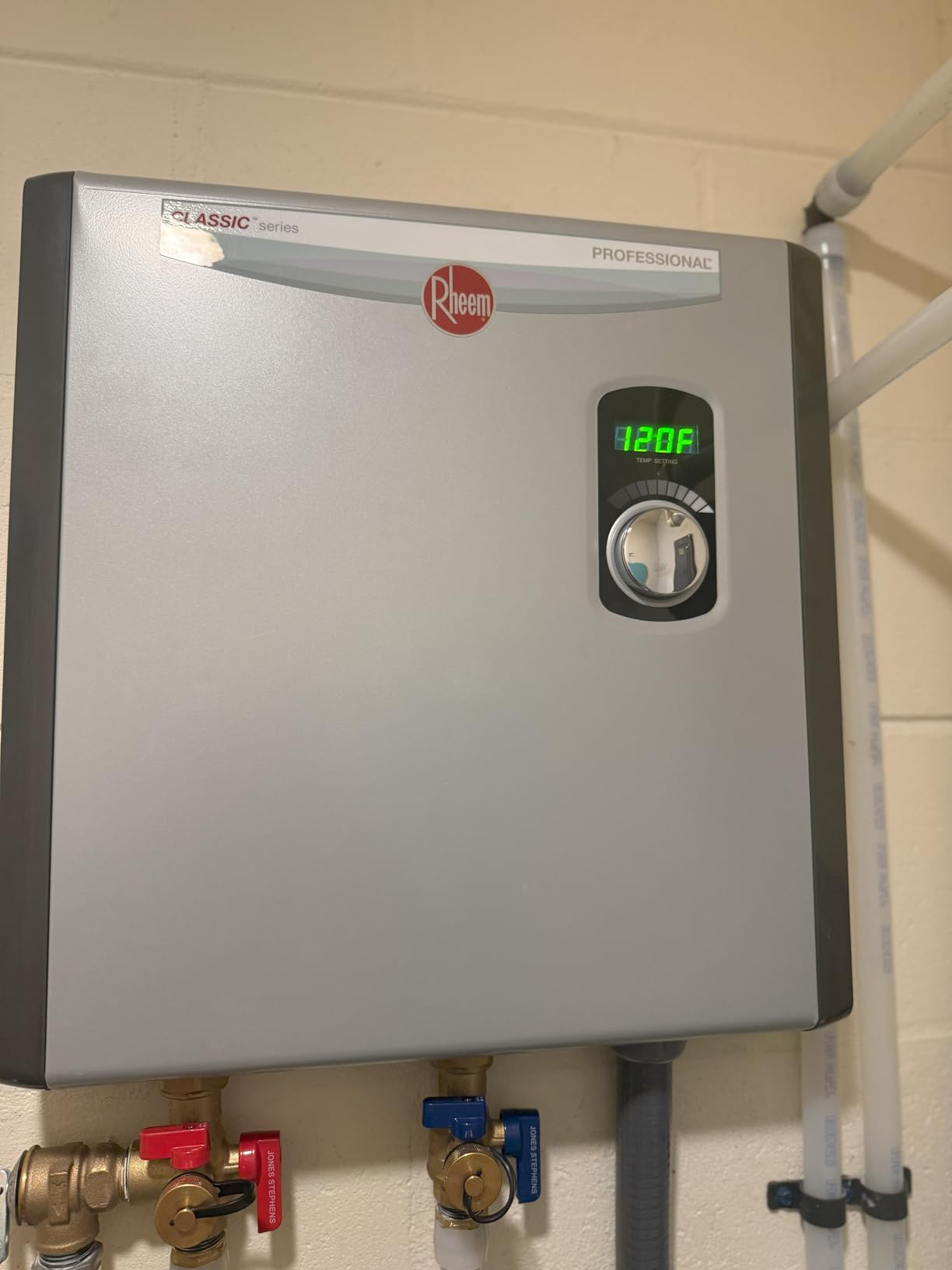 Rheem 11kW 240V Tankless Electric Water Heater customer photo 2