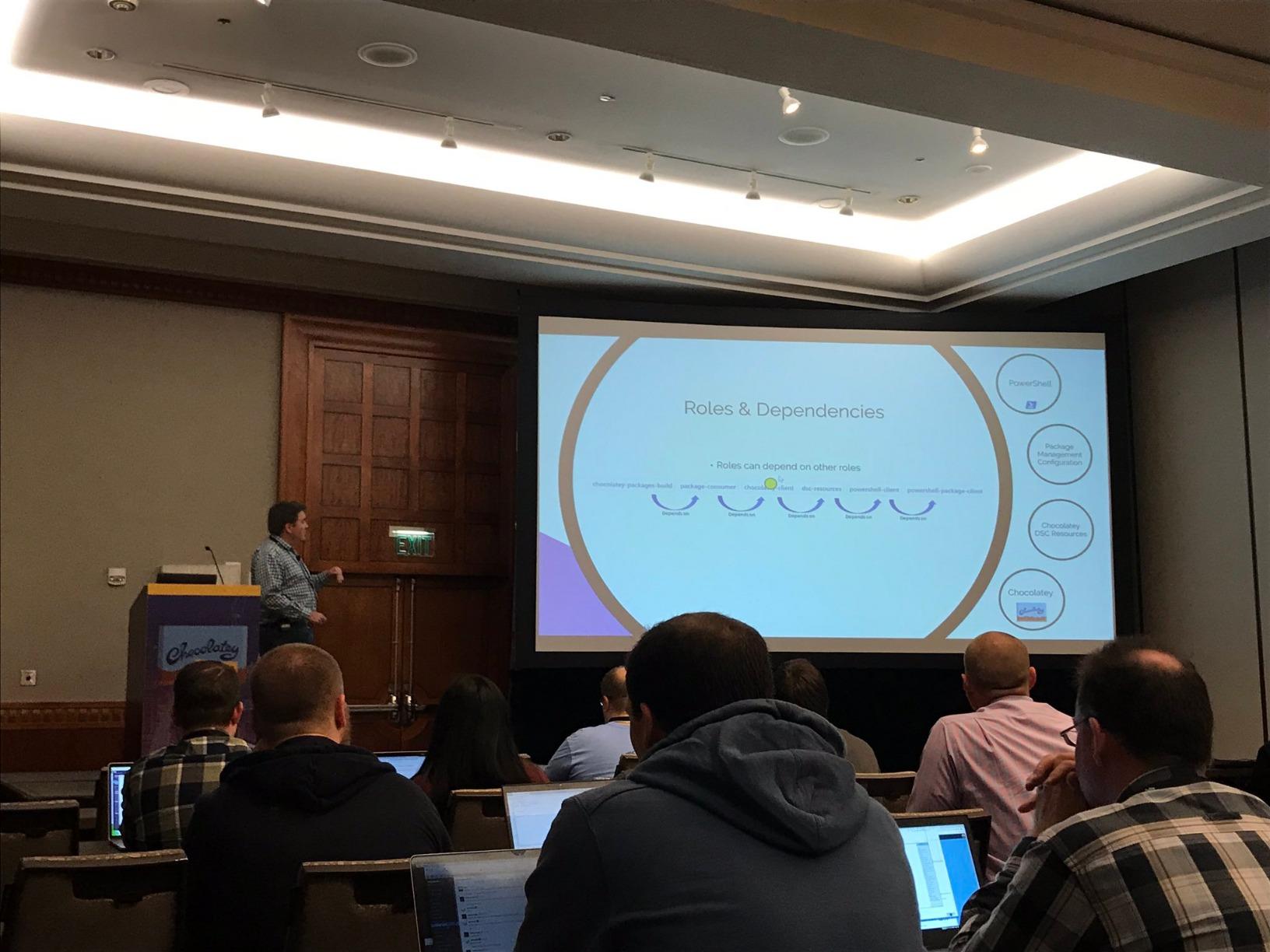 Logitech Spotlight Presentation Remote - Universal Wireless Presentation Clicker with Laser Pointer, Advanced Digital Highlighting, Bluetooth, 30m Range and Quick Charging - Gold customer photo 2