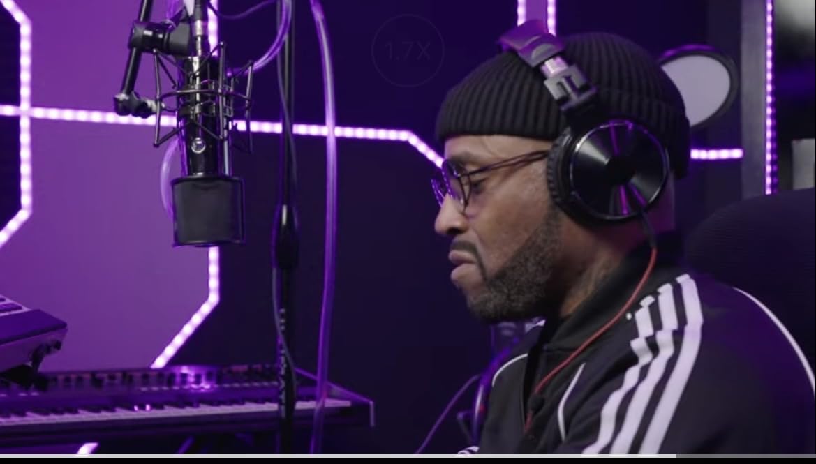 OneOdio Wired Over Ear Headphones Hi-Res Studio Monitor & Mixing DJ Stereo Headsets with 50mm Drivers and 1/4 to 3.5mm Jack for AMP Computer Recording Podcast Keyboard Guitar Laptop - Black customer photo 2