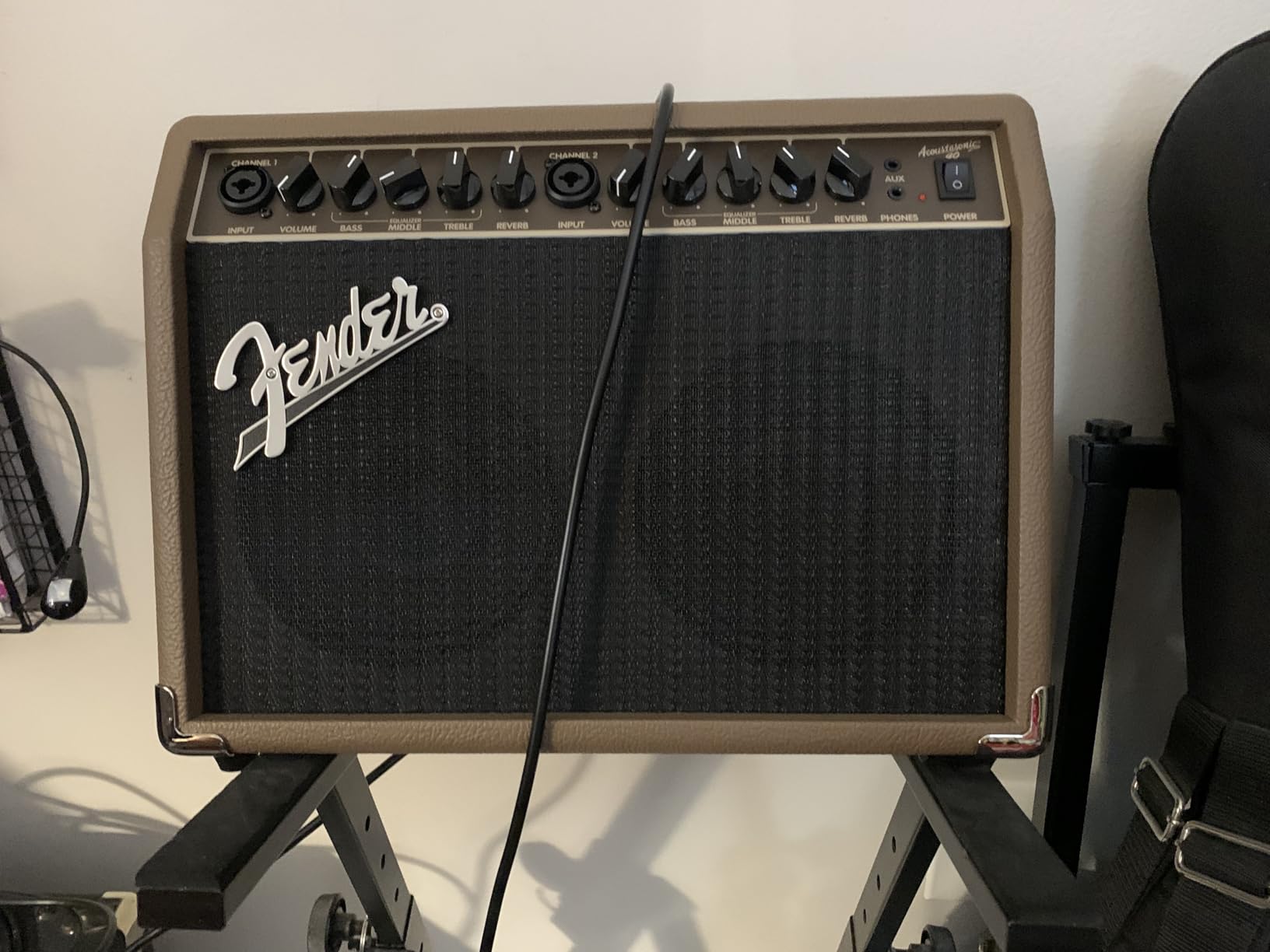 Fender Acoustasonic Guitar Amp for Acoustic Guitar, 40 Watts, with 2-Year Warranty 2x6.5 Inch Speakers, Chorus Effect, Dual Front-panel Inputs, 9.8Dx17.6Wx15.5H Inches, Brown/Wheat customer photo 1