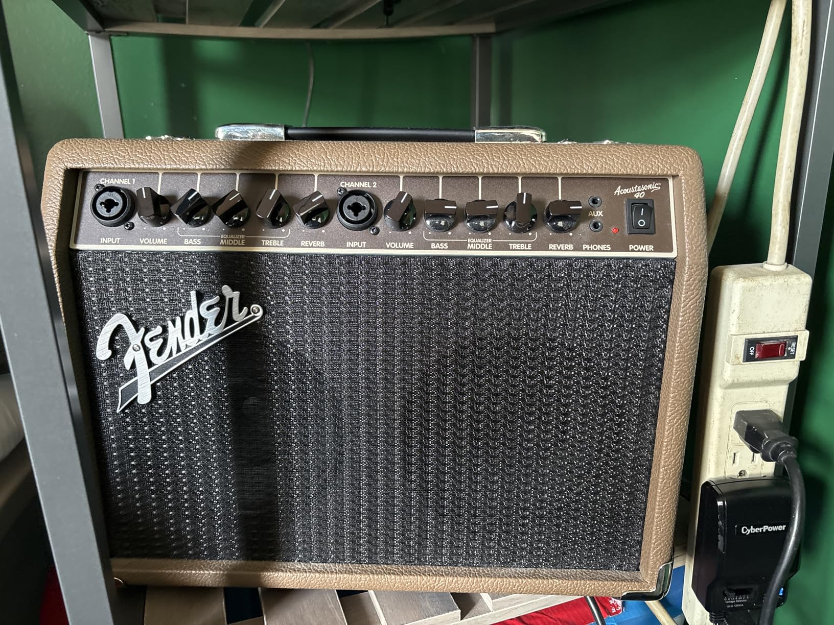 Fender Acoustasonic Guitar Amp for Acoustic Guitar, 40 Watts, with 2-Year Warranty 2x6.5 Inch Speakers, Chorus Effect, Dual Front-panel Inputs, 9.8Dx17.6Wx15.5H Inches, Brown/Wheat customer photo 2