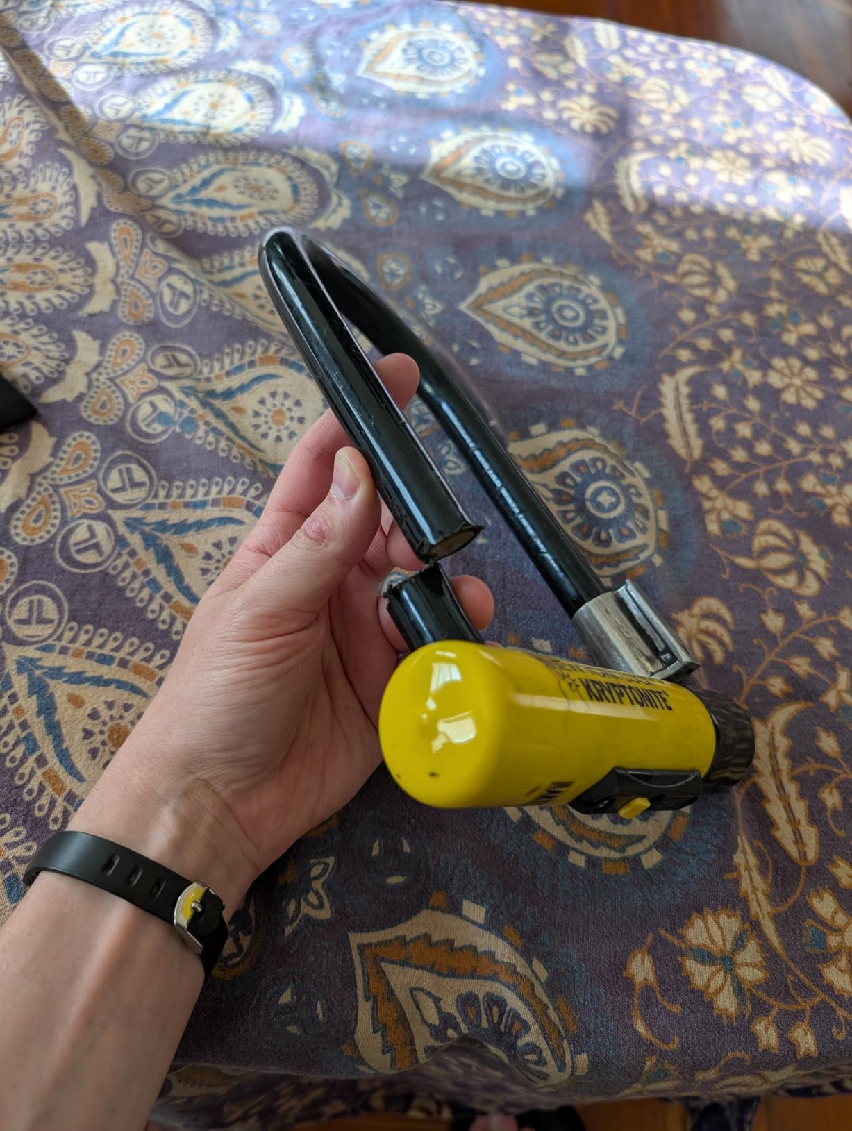 Kryptonite New York Standard Bike U-Lock, Heavy Duty Anti-Theft, 16mm Shackle with Mounting Bracket and Keys, Ultimate Security for Bicycles E-Bikes and Scooters customer photo 1