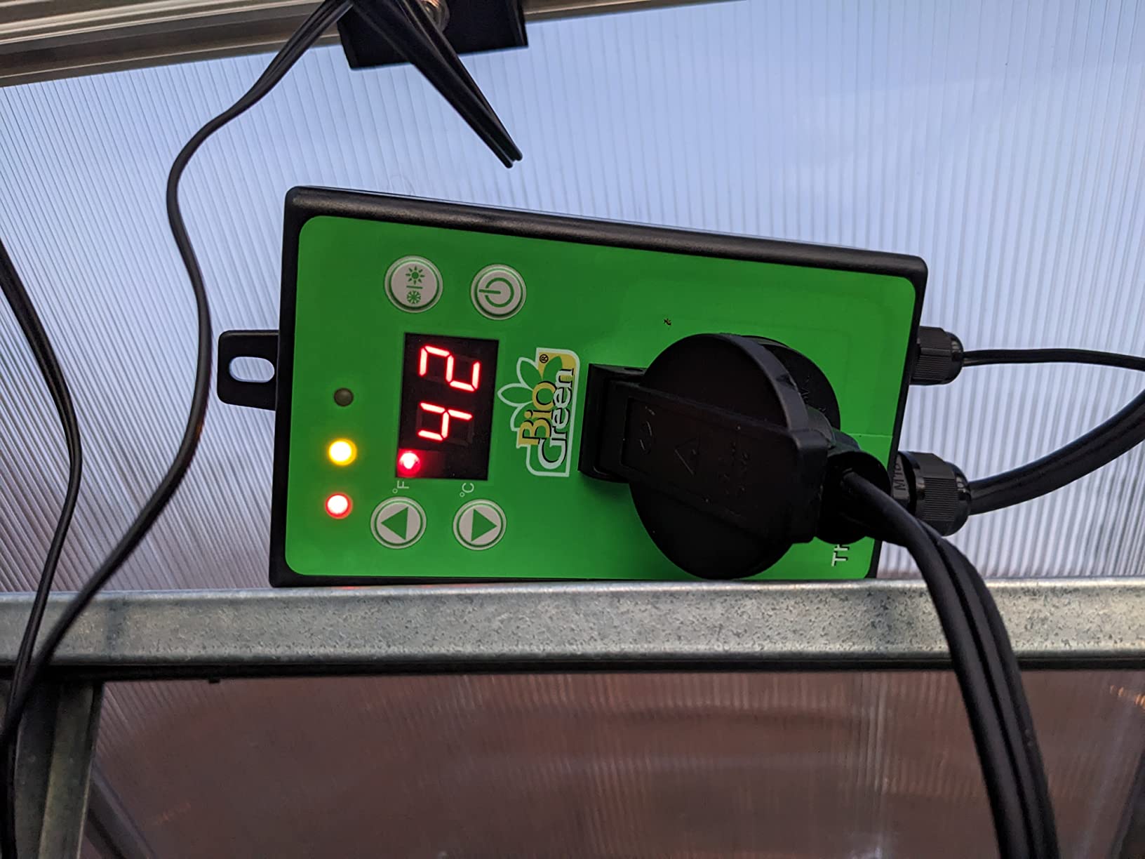 BioGreen Electric Greenhouse Heater & Fan with Digital Thermostat PALMA | 1500 Watts, 5100 BTU/hr | 5800 ft³/h Air Circulation -58 to 210.2°F | Stainless Steel | Spraywater Proof customer photo 2