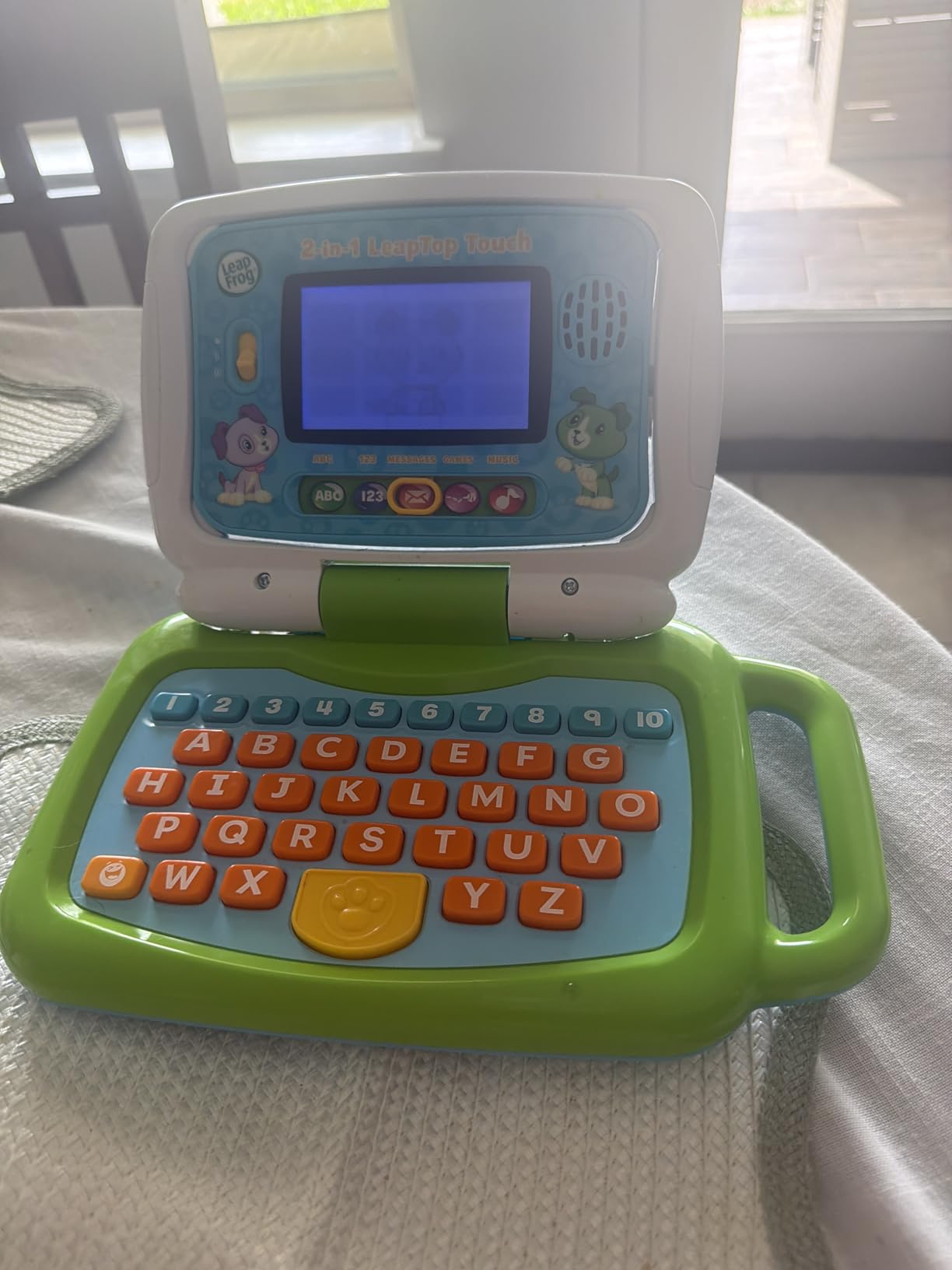 LeapFrog 2-in-1 LeapTop Touch, Green customer photo 1