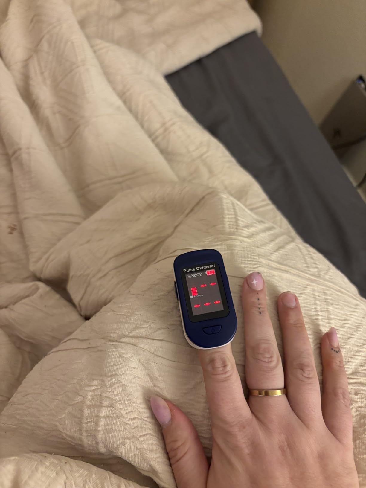 Zacurate 500BL Fingertip Pulse Oximeter Blood Oxygen Saturation Monitor with Batteries Included (Navy Blue) customer photo 2