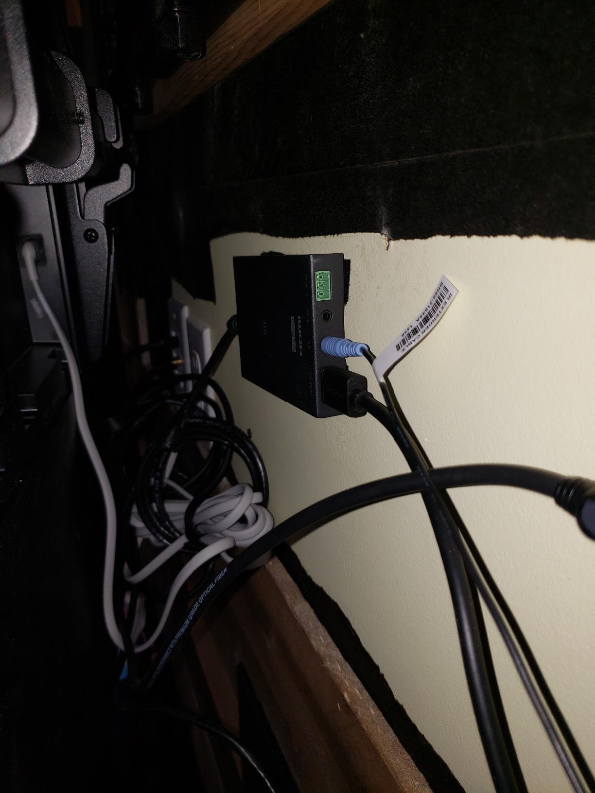 Monoprice 4K Pro HDBaseT Extender Kit, IR, 70 Meters with PoC, Over Cat6, RS232, HDCP 2.2, Black - Blackbird Series customer photo 1