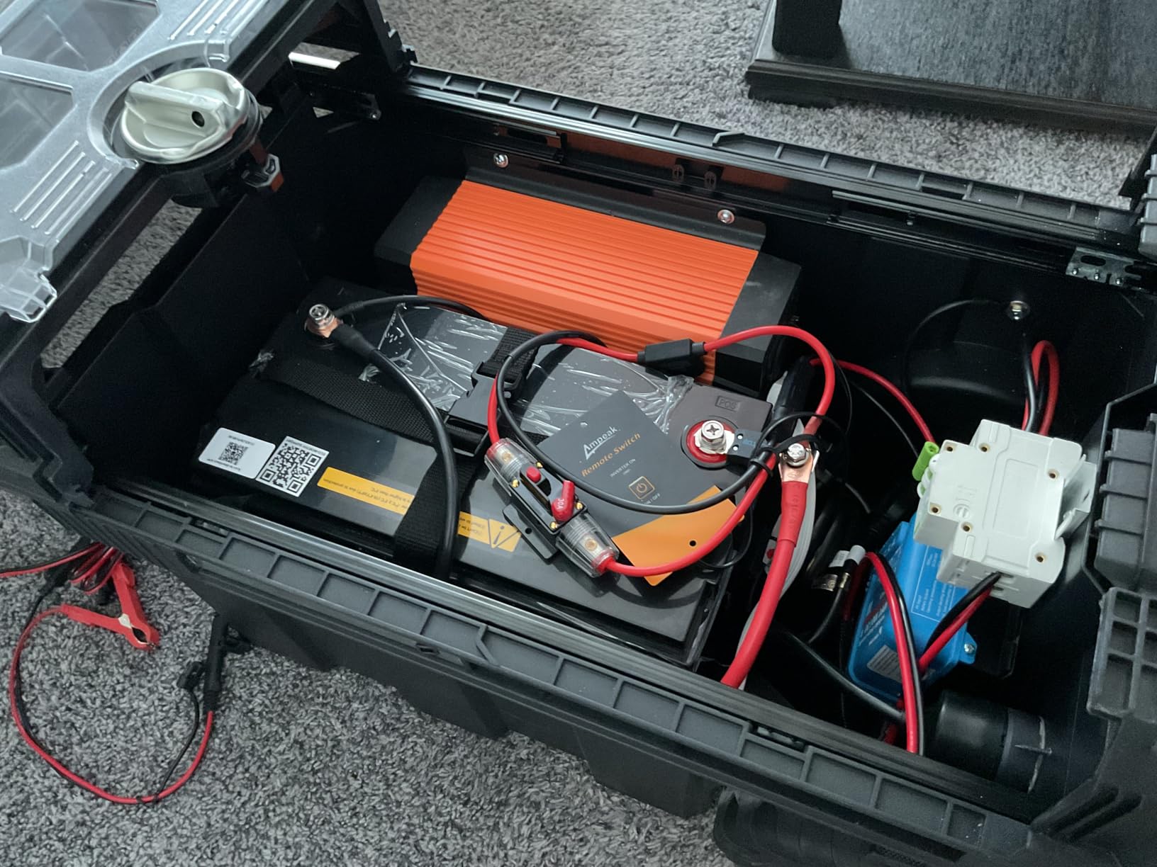 Ampeak 2000W Power Inverter 6.2A Dual USB Ports 3AC Outlets Stable Voltage Output Inverter DC 12V to AC 120V 17 Protections for Truck, Hurricane, Rv customer photo 1