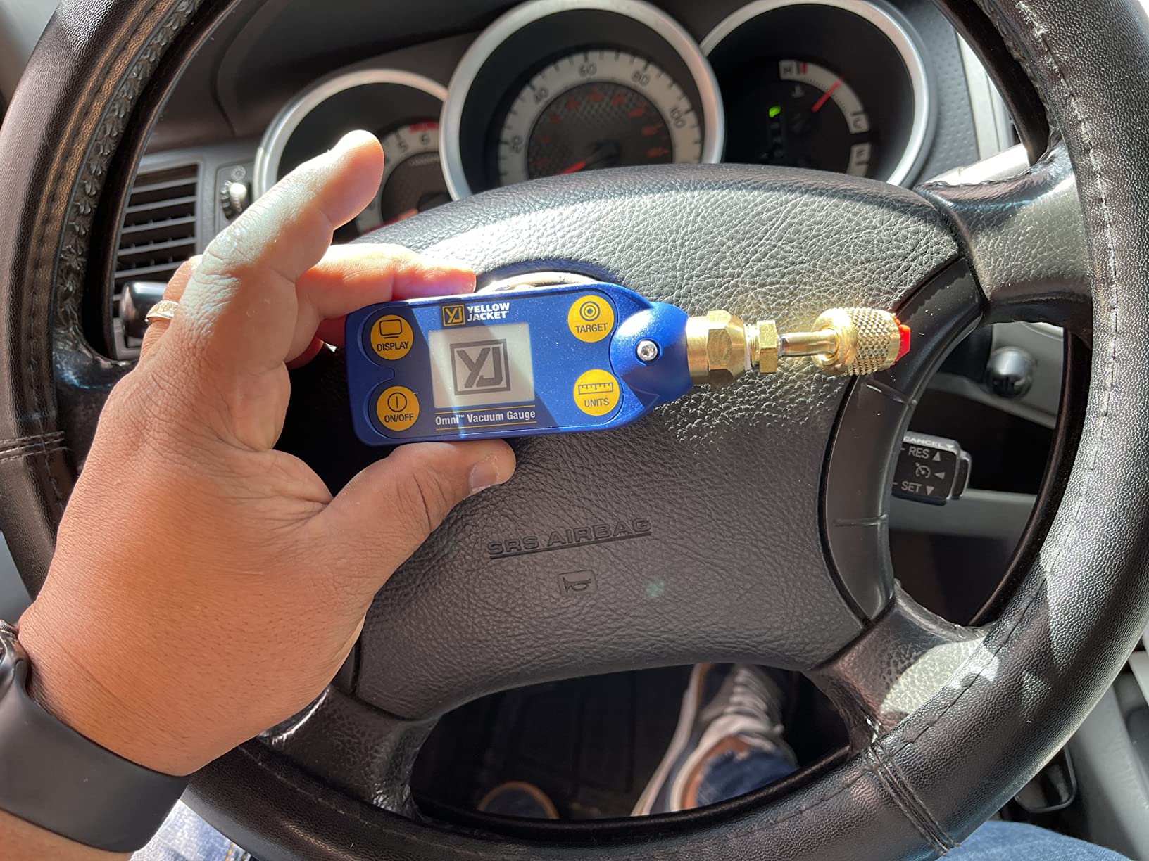 Yellow Jacket 69020 Omni Digital Vacuum Gauge with 1/4