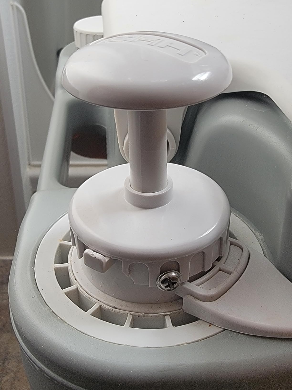 SereneLife 5.2 Gal Portable Camping Toilet For Adults, 100+ Flushes, Porta Potty Camp Toilet with Detachable Waste Tank, Level Indicator, Carry Bag, Suitable for Camping, Hiking, and Boating customer photo 1