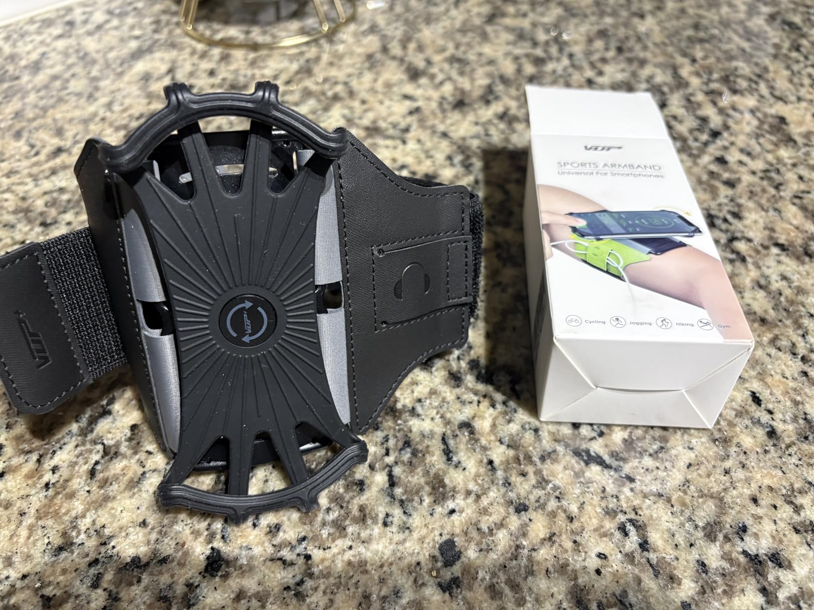 VUP Running Armband 360°Rotatable for iPhone 17/16/15/14/13/Pro Max/Pro/Mini/12/11/SE/Xs/XR/X/8/7/Plus, Fits All 4-6.7 Inch Smartphones, with Key Holder Phone Armband for Running Hiking Biking (Black) customer photo 1