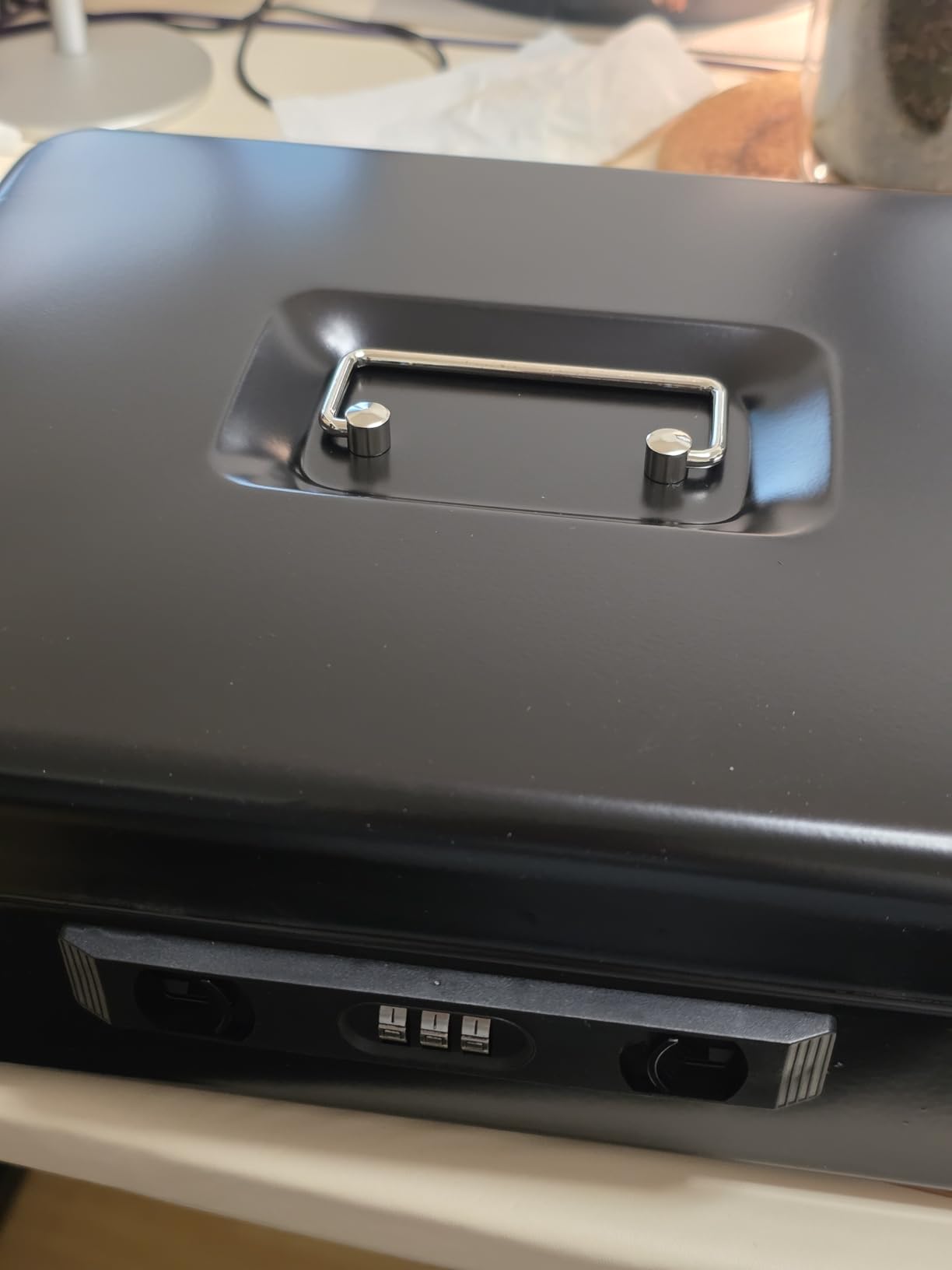 Jssmst Large Cash Box with Money Tray and Lock - Safe Box for Cash Saving Key Lock Money Organizer Box, 11.8L x 9.5W x 3.5H Inches, Black, SM-CB0501L, XLarge customer photo 1