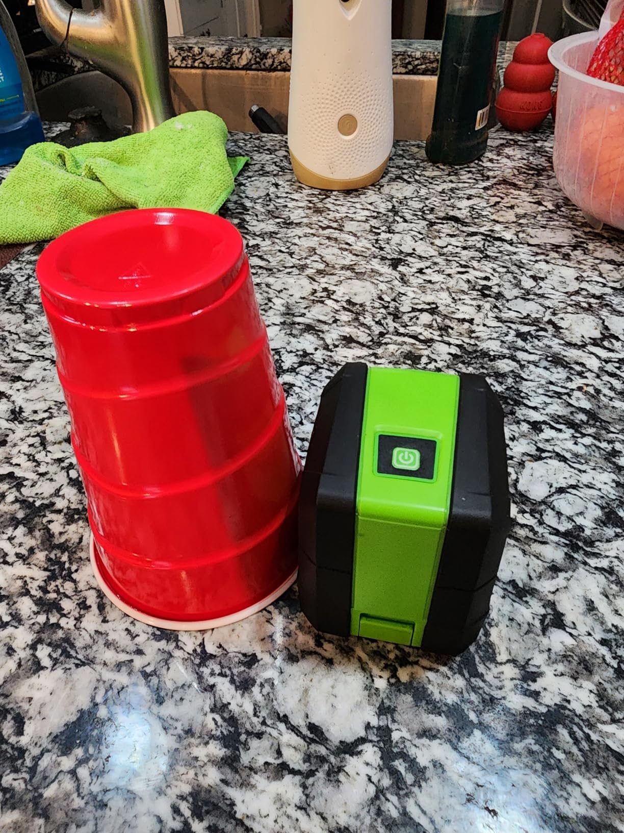 Huepar Laser Level, 100Ft Self Leveling Green Cross Line Laser for Picture Hanging, Tile, Decoration & DIY Construction - 360° Magnetic Base & AA Battery, Indoor Use customer photo 1