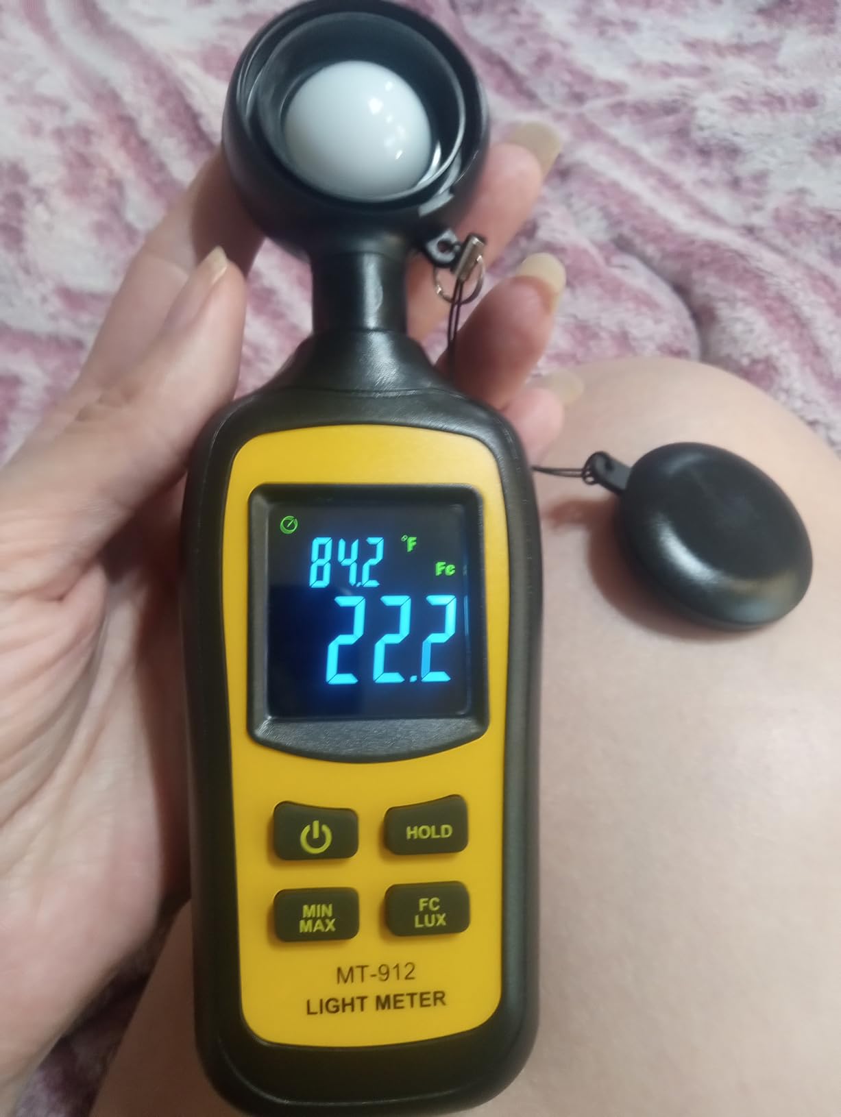 Light Meter Digital Illuminance Meter Handheld Ambient Temperature Measurer, Range up to 200,000 Lux, Luxmeter with 4 Digit Color LCD Screen customer photo 2